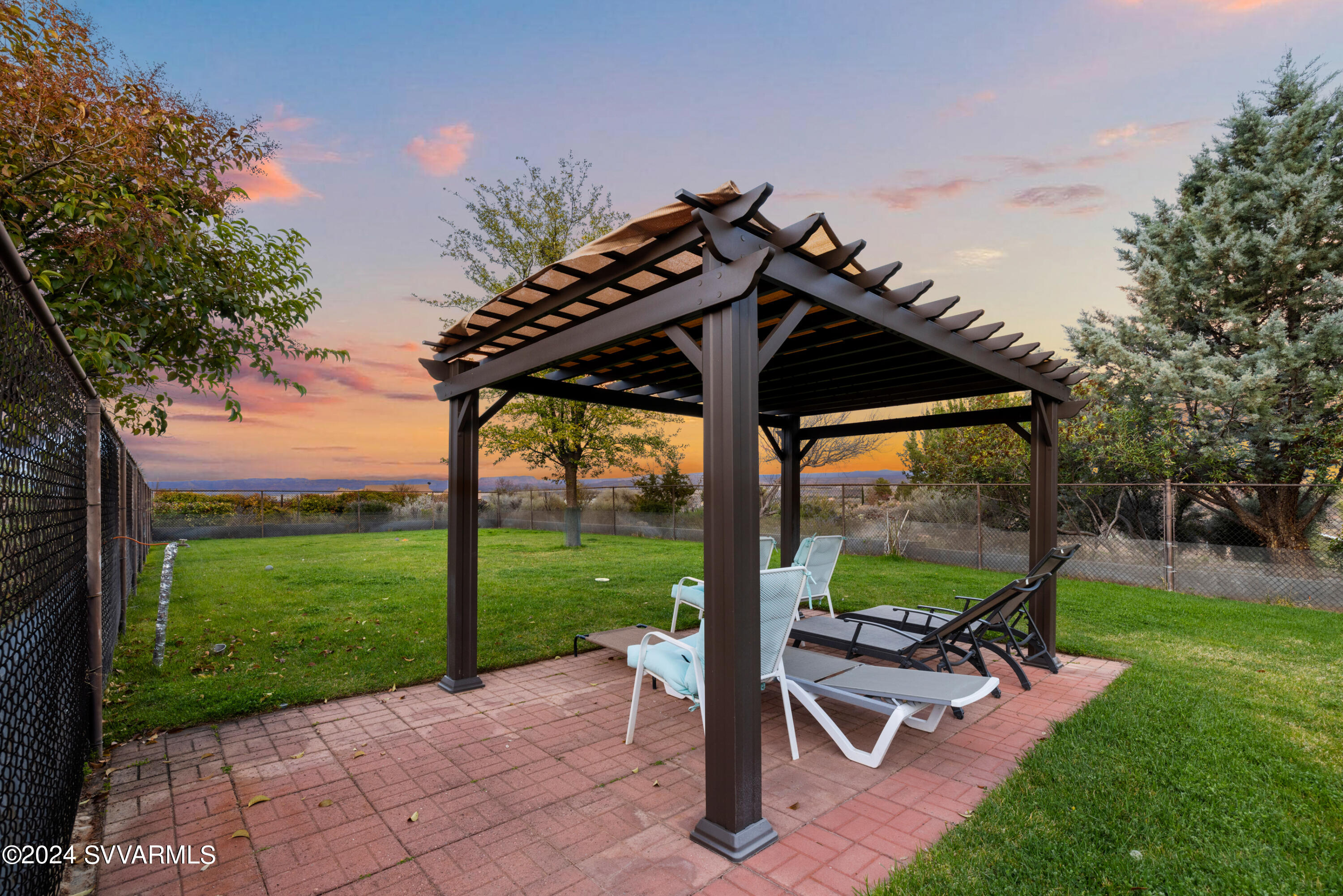 2665 S Peaktop View Drive
