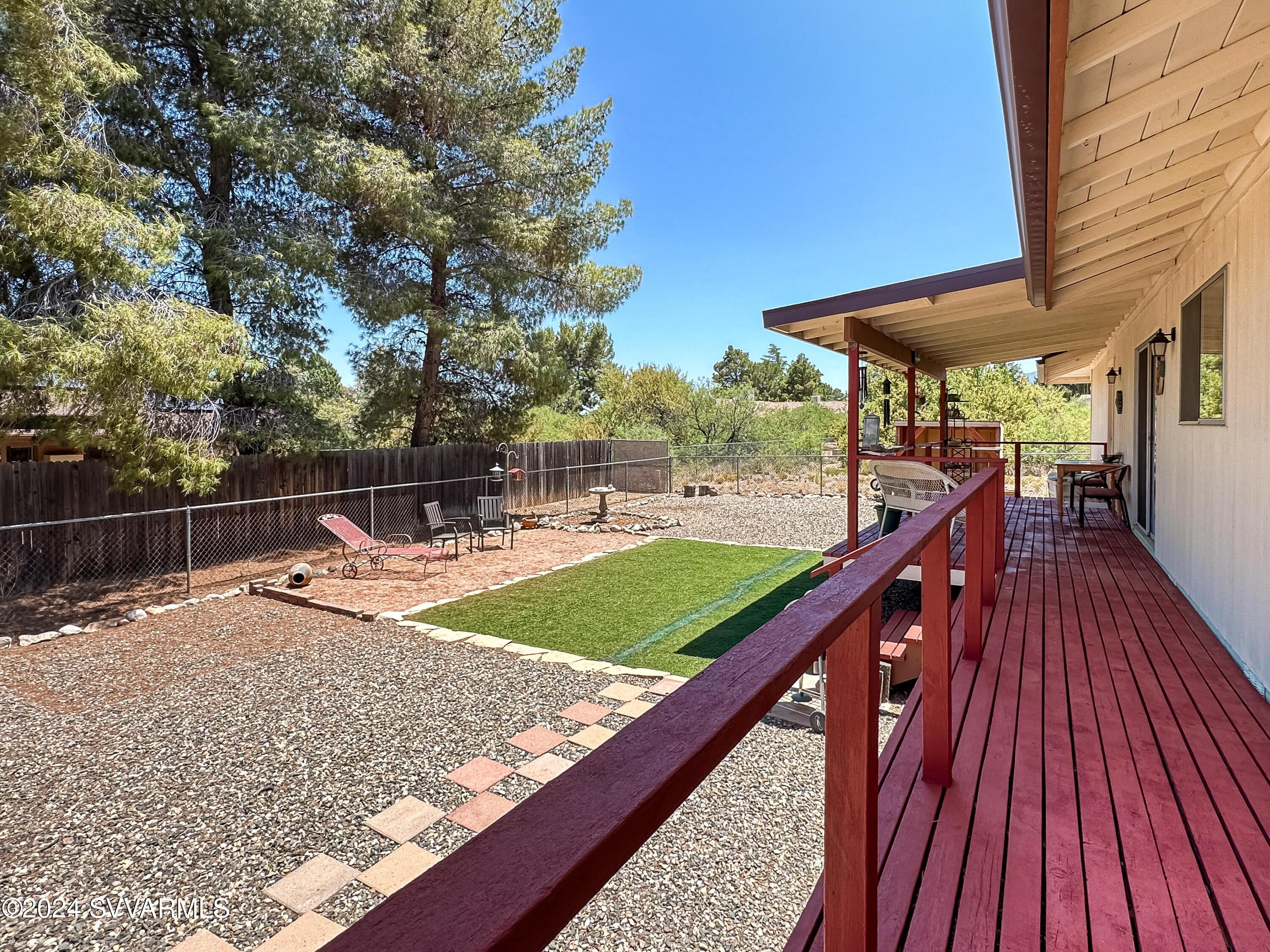 1027 S Tonapah