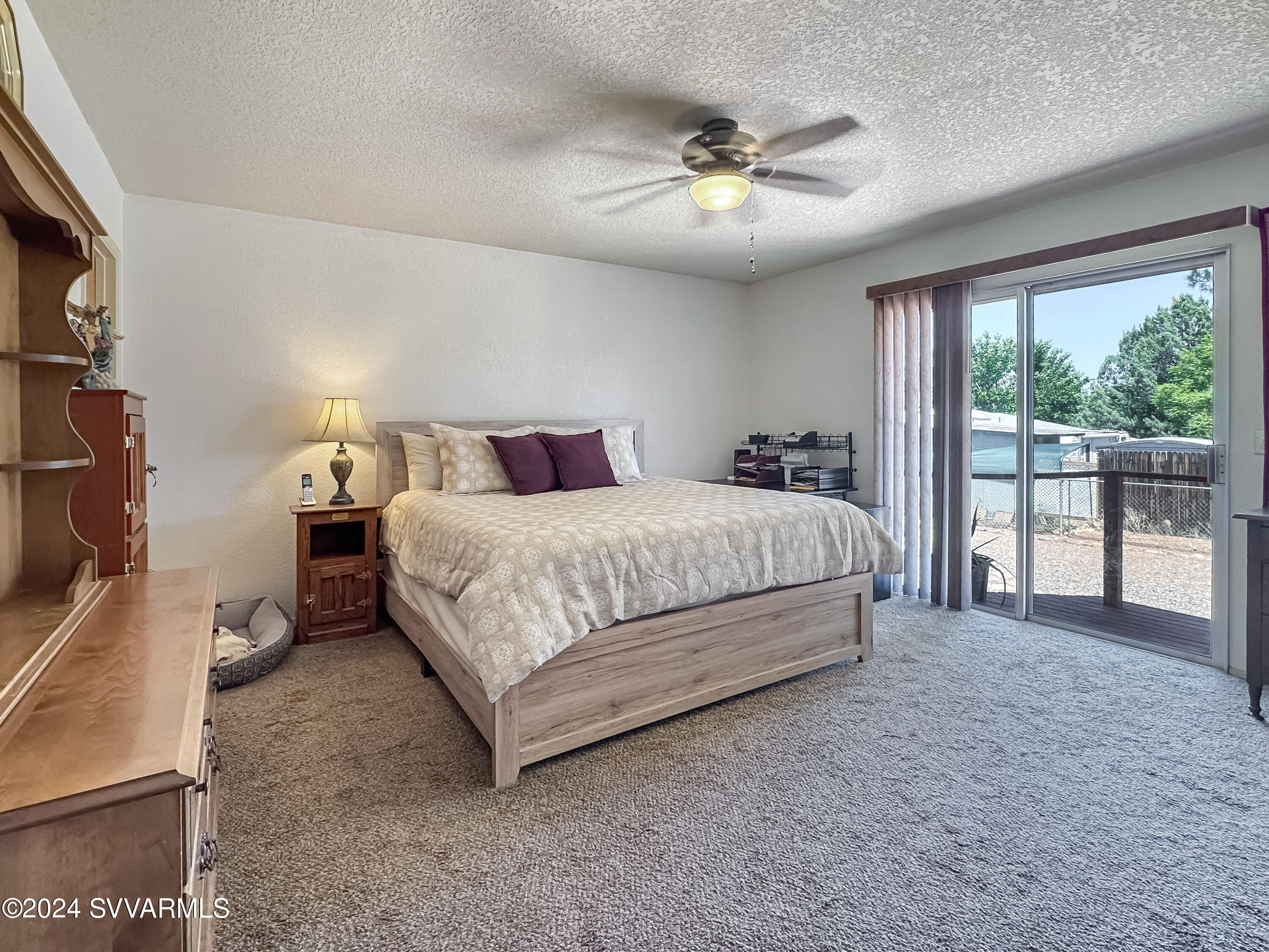 1027 S Tonapah