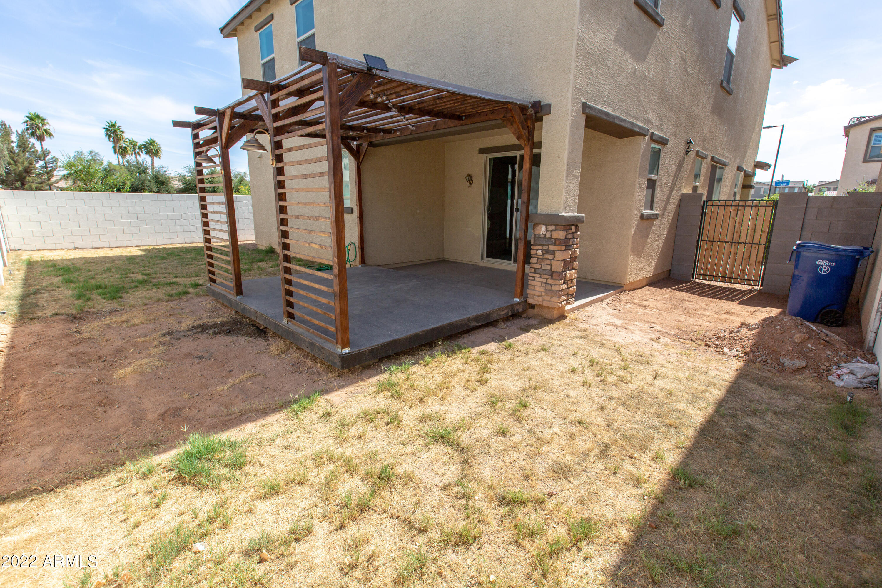 2818 S LYNCH --