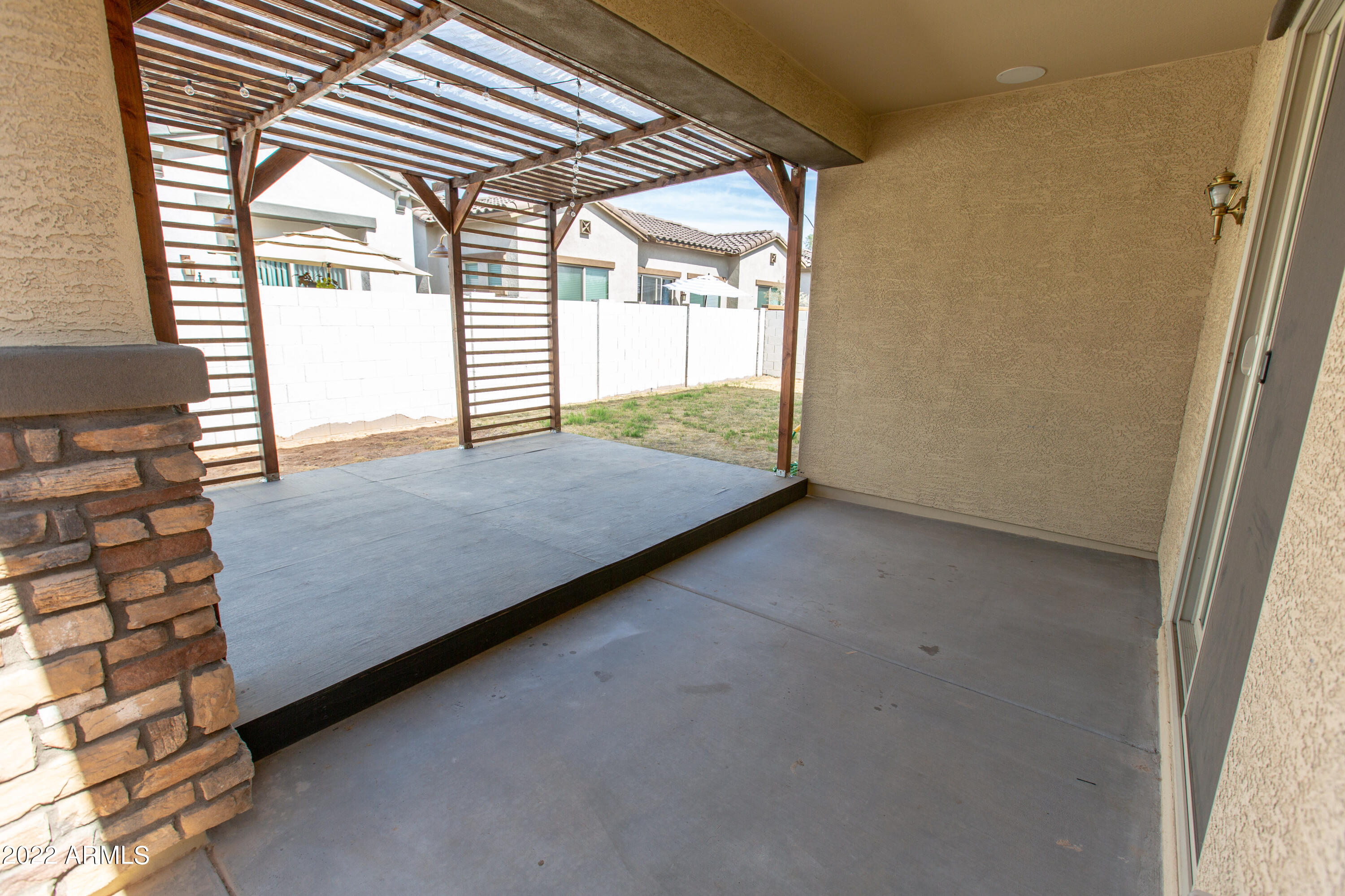 2818 S LYNCH --