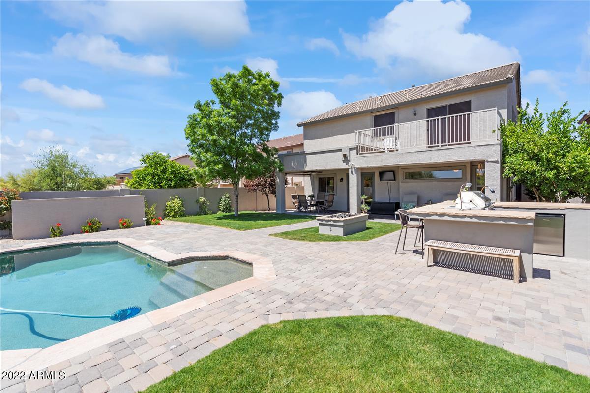 4755 E PRESERVE Way