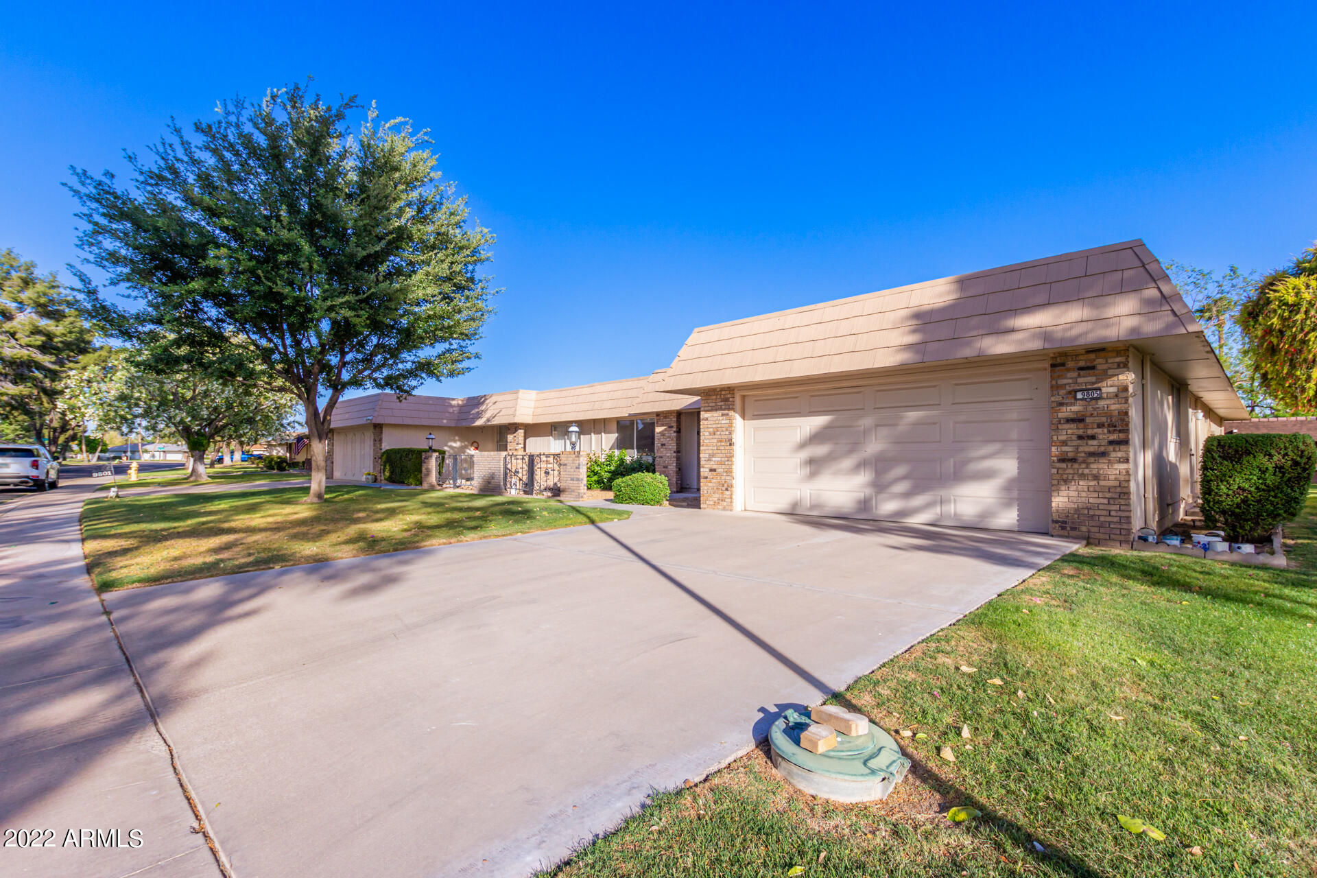 9805 W PLEASANT VALLEY Road