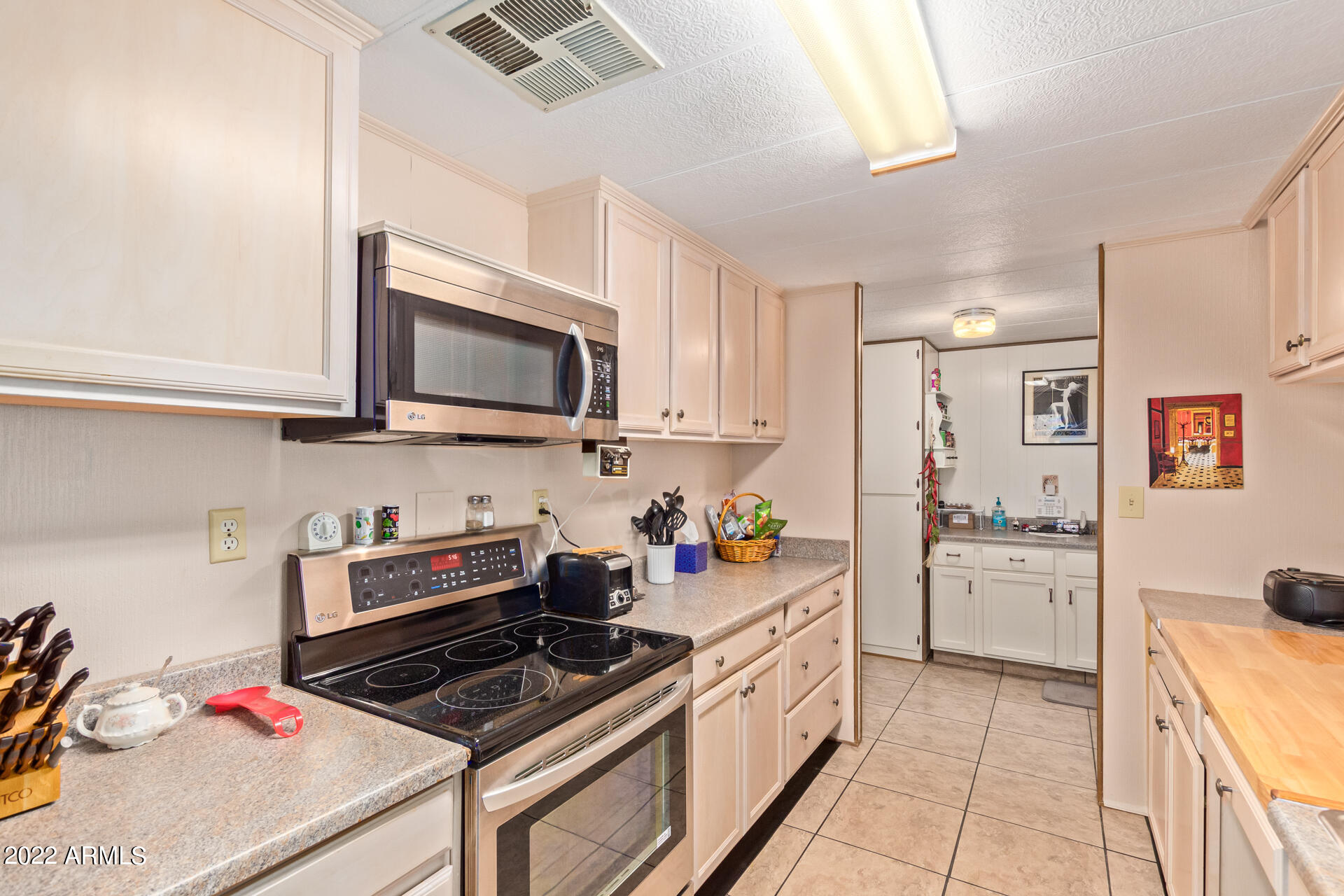 234 S 72ND Circle