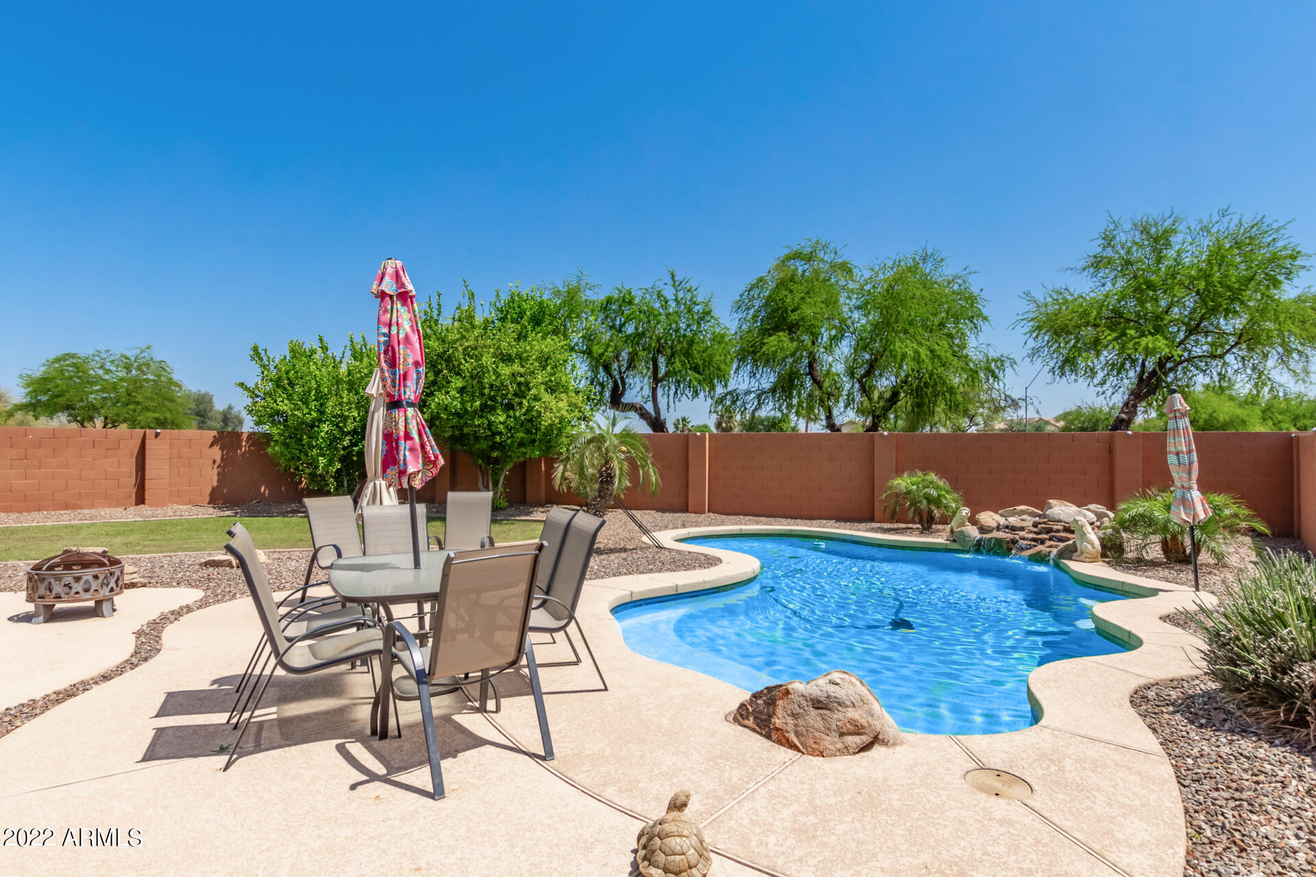 15719 W RIMROCK Street