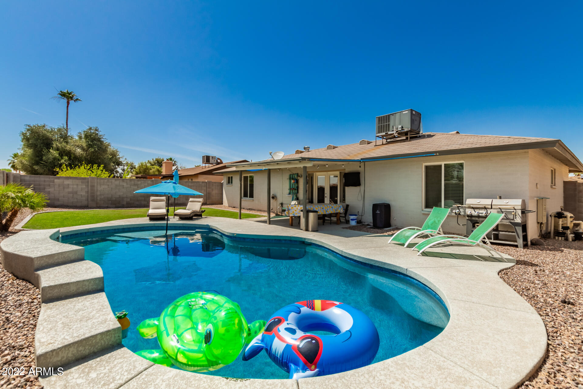 915 W LOUGHLIN Drive