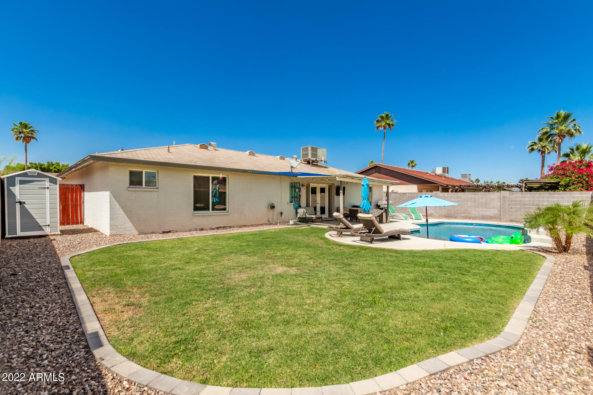 915 W LOUGHLIN Drive