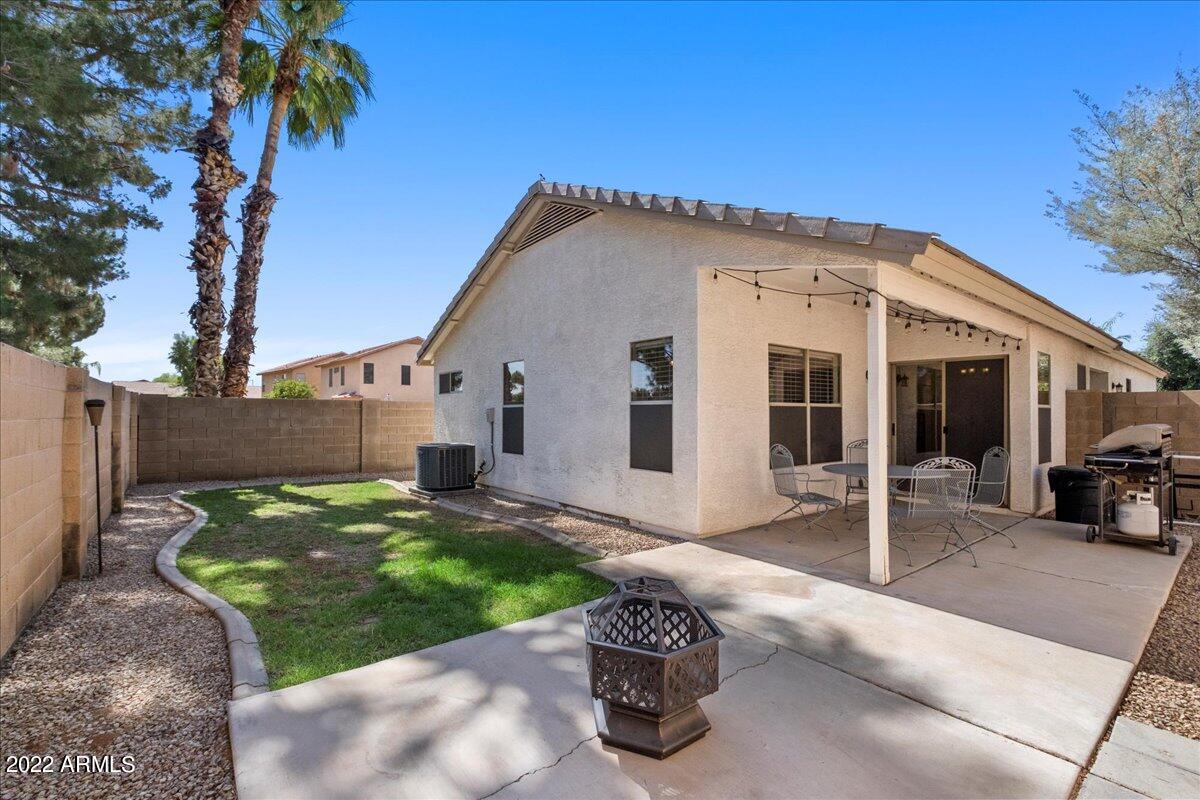 2130 E PINTO Drive