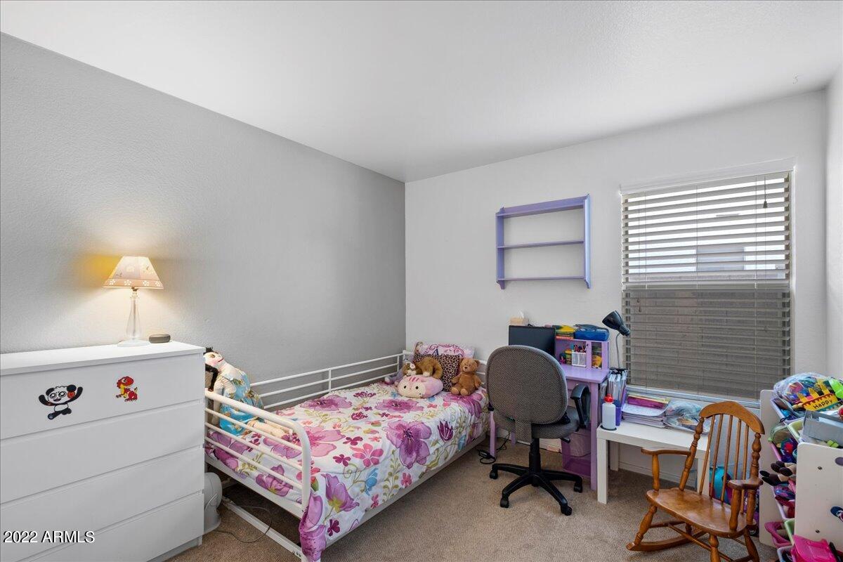 2130 E PINTO Drive