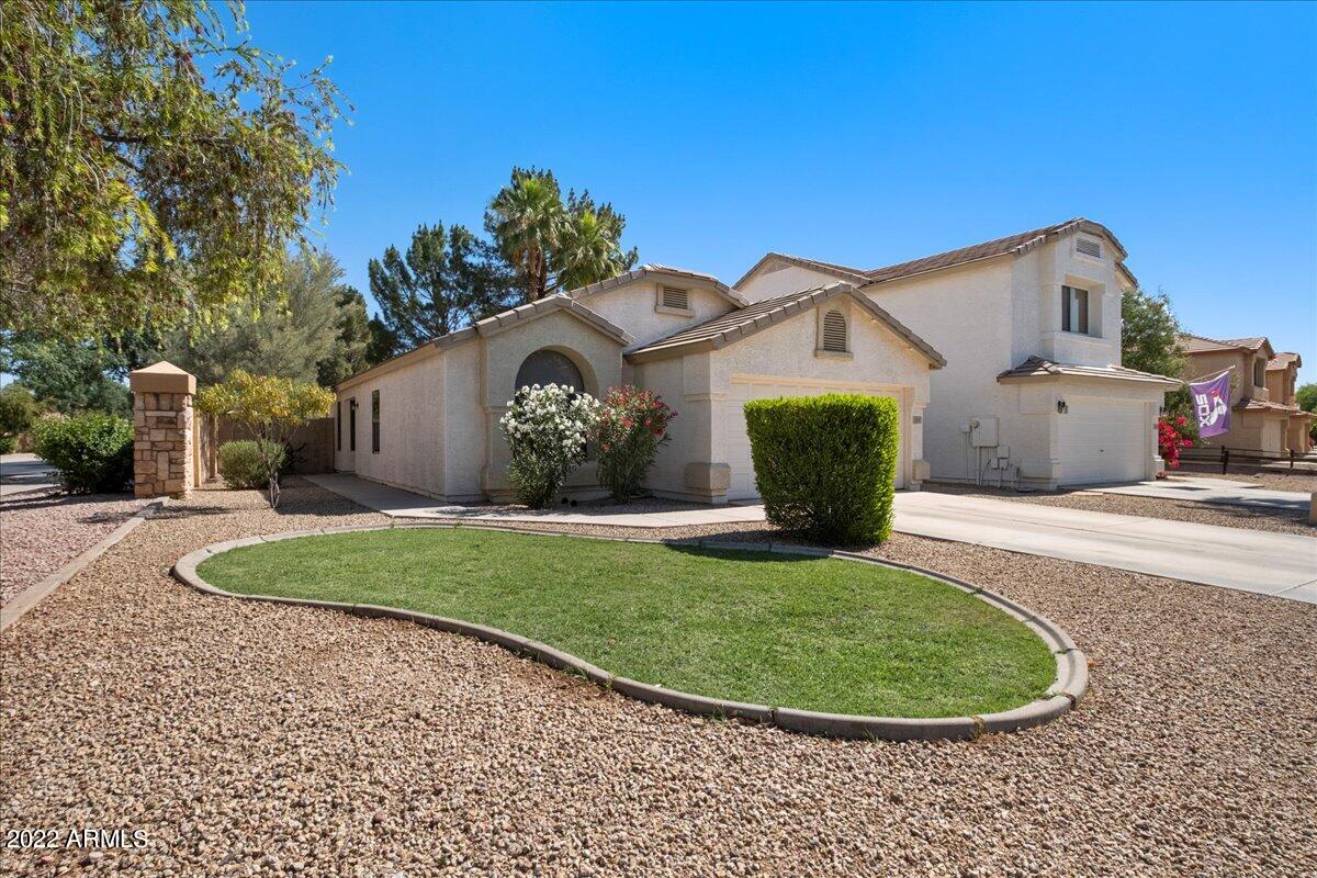 2130 E PINTO Drive