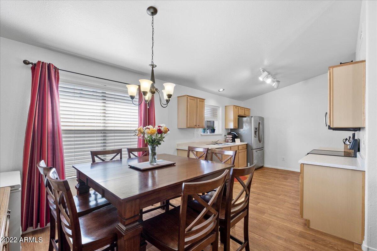 2130 E PINTO Drive