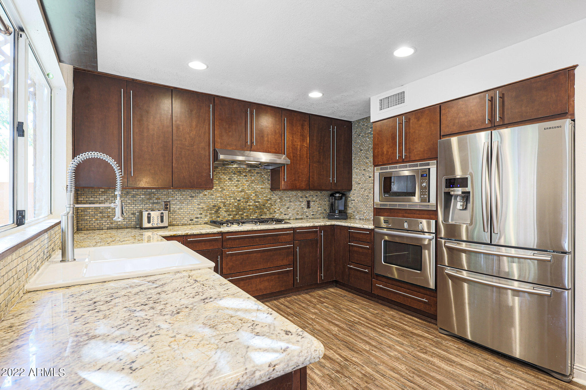 2363 W HEMLOCK Court W