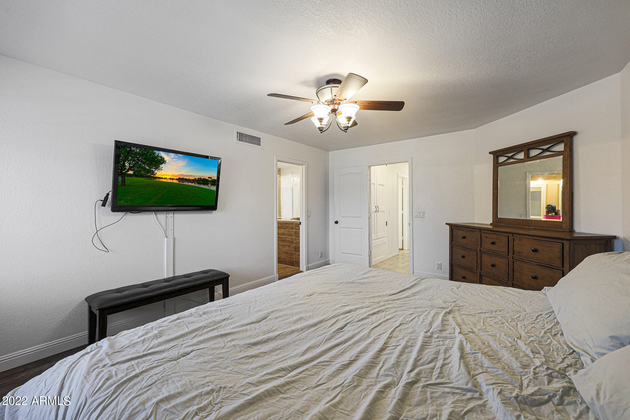 2363 W HEMLOCK Court W