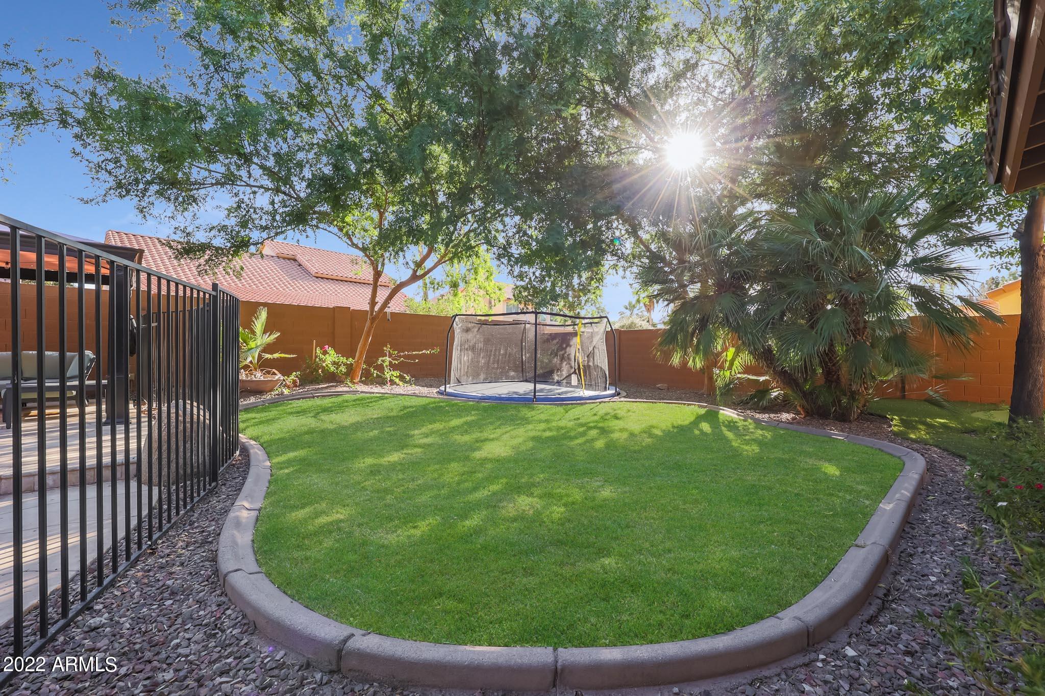 2363 W HEMLOCK Court W