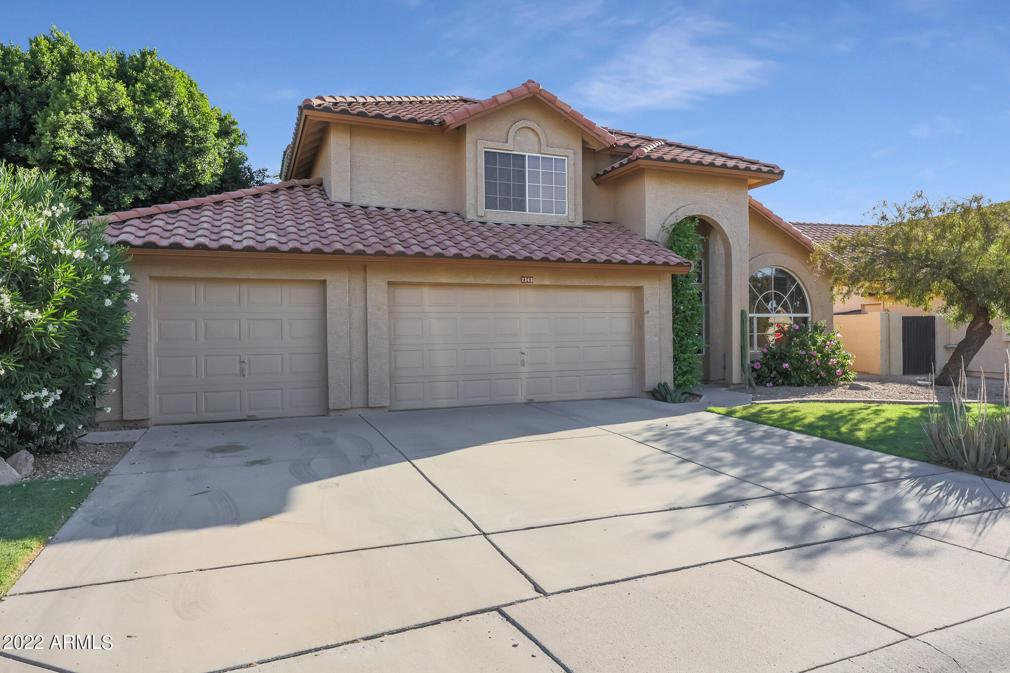 2363 W HEMLOCK Court W