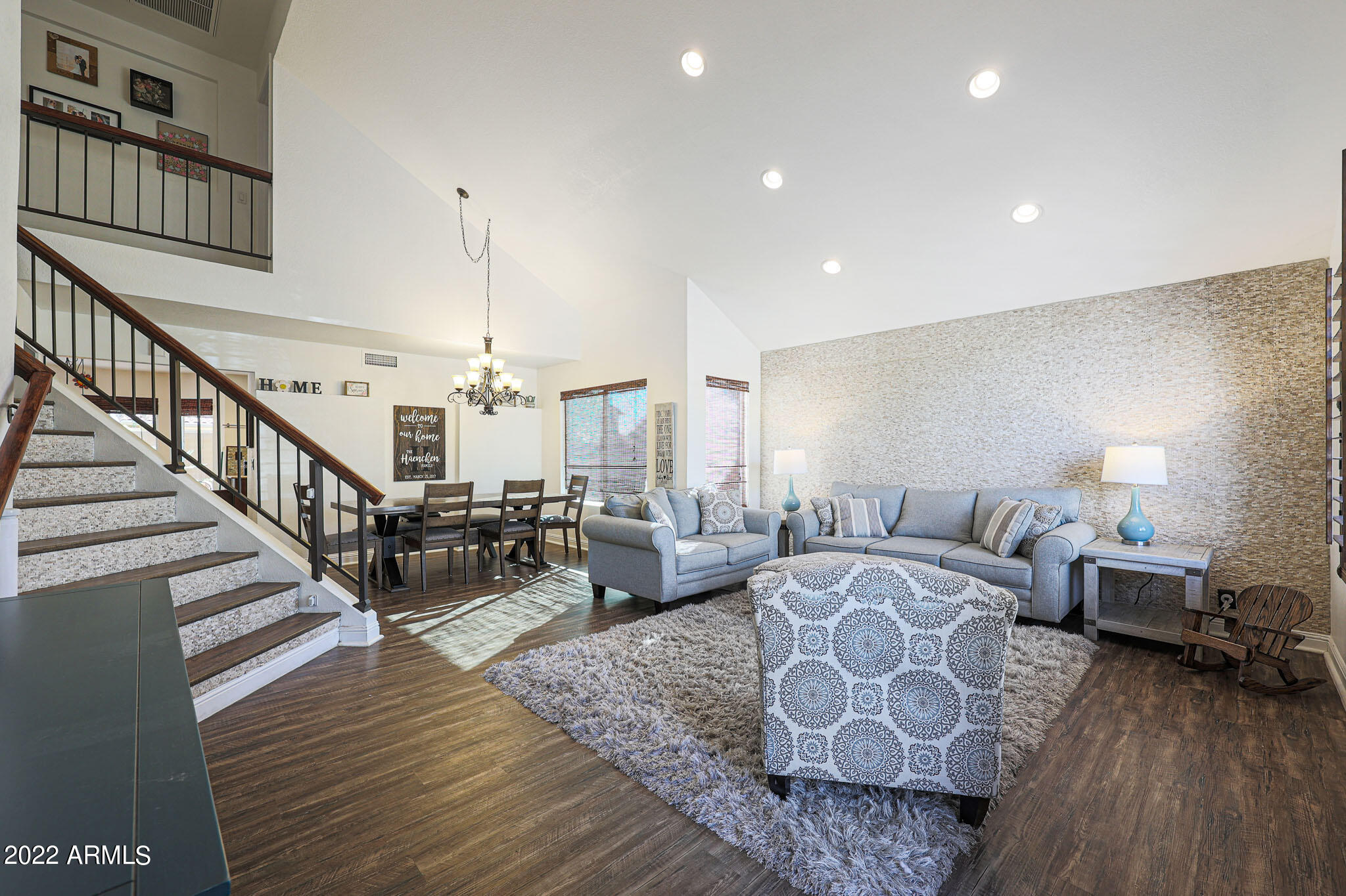 2363 W HEMLOCK Court W