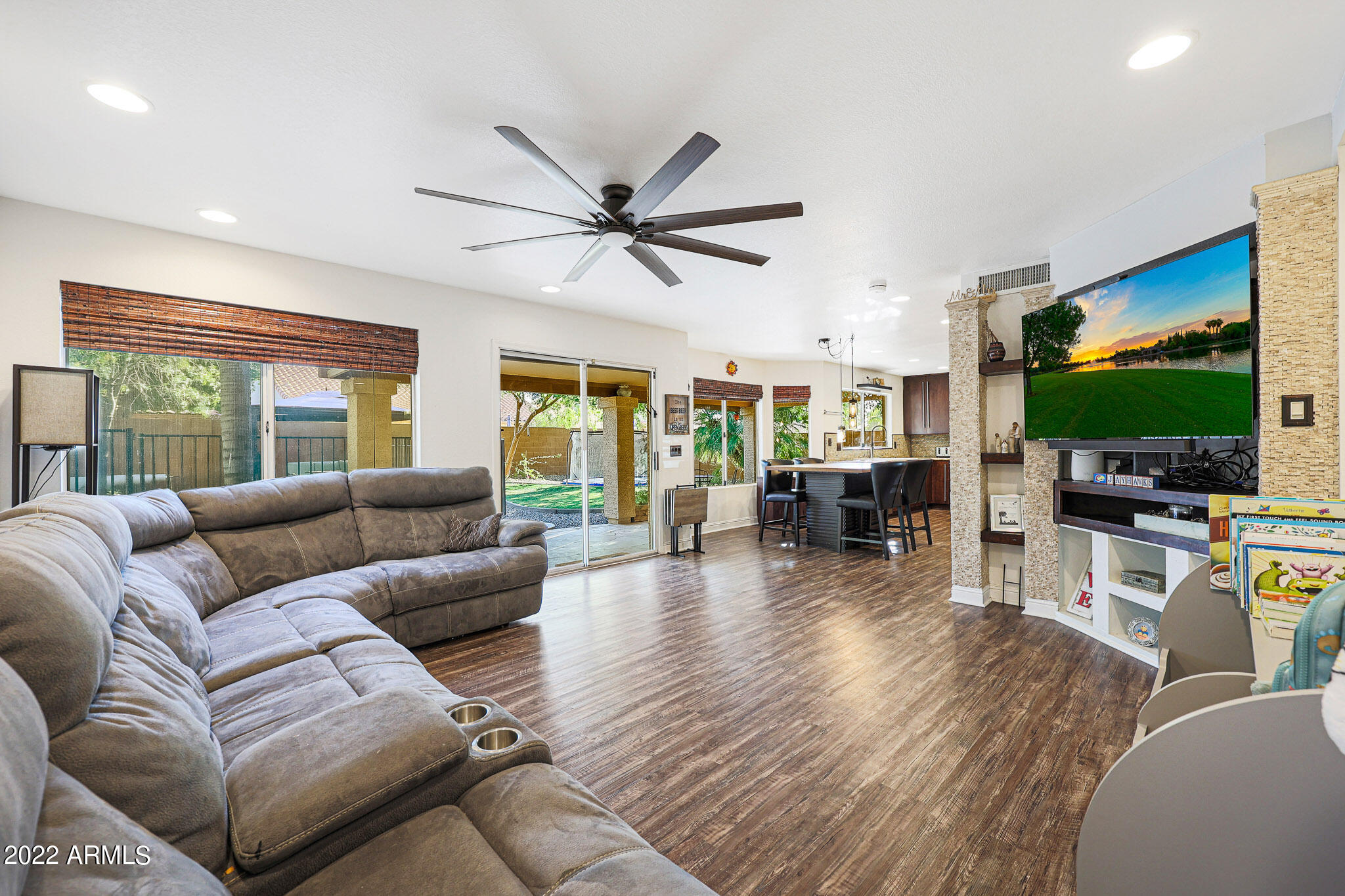 2363 W HEMLOCK Court W