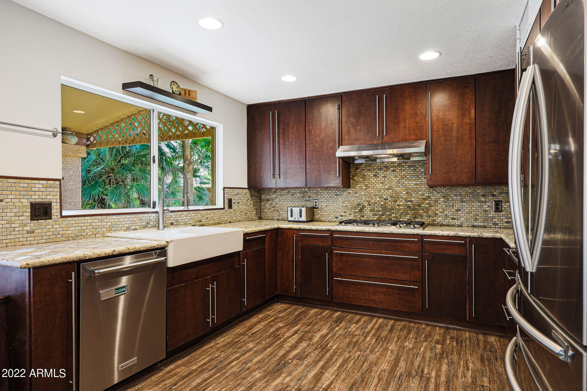 2363 W HEMLOCK Court W