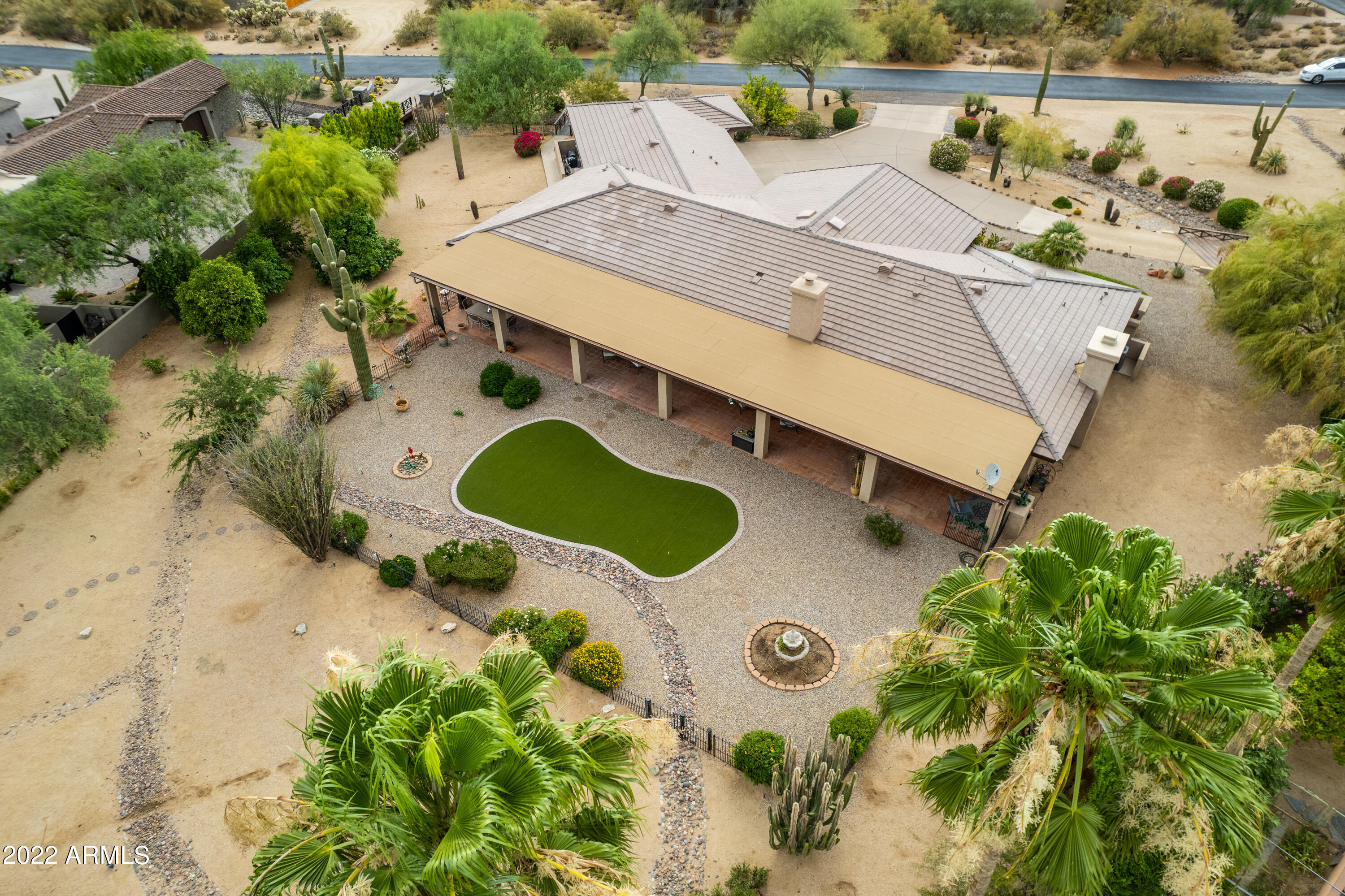 8121 E CONQUISTADORES Drive