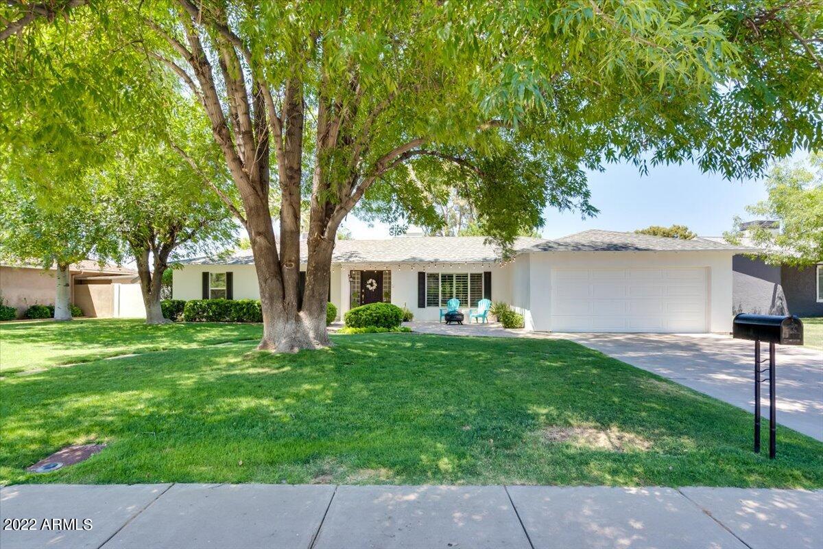 202 W ECHO Lane