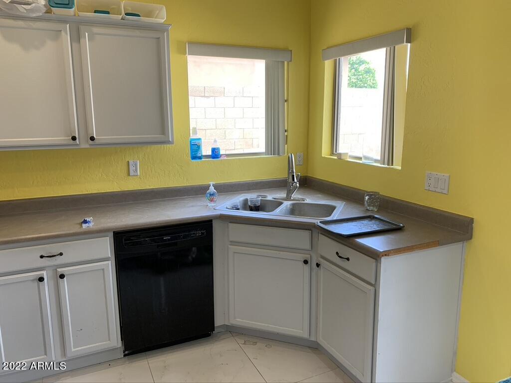 9832 E FLOSSMOOR Circle