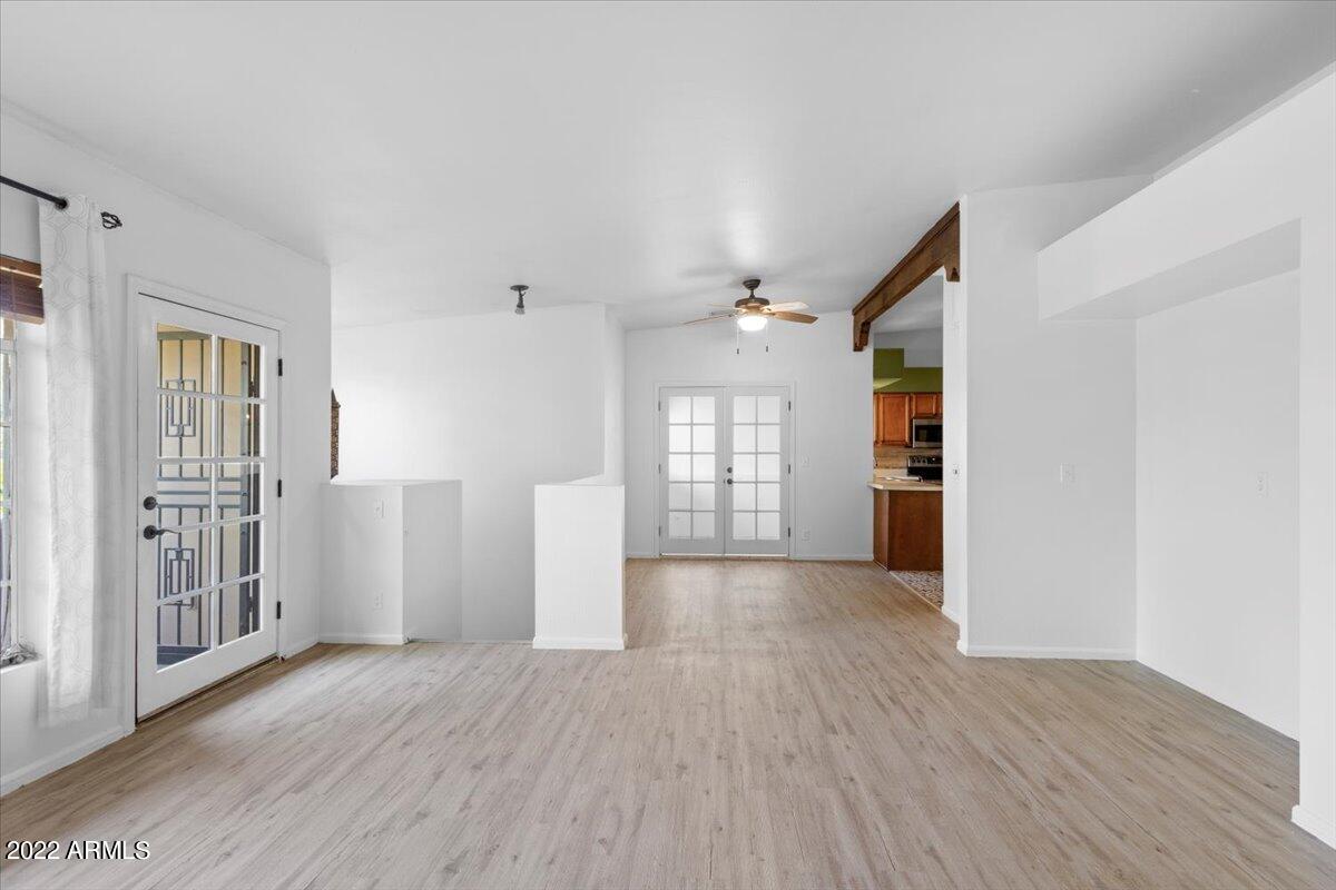 5402 E WINDSOR Avenue # 16