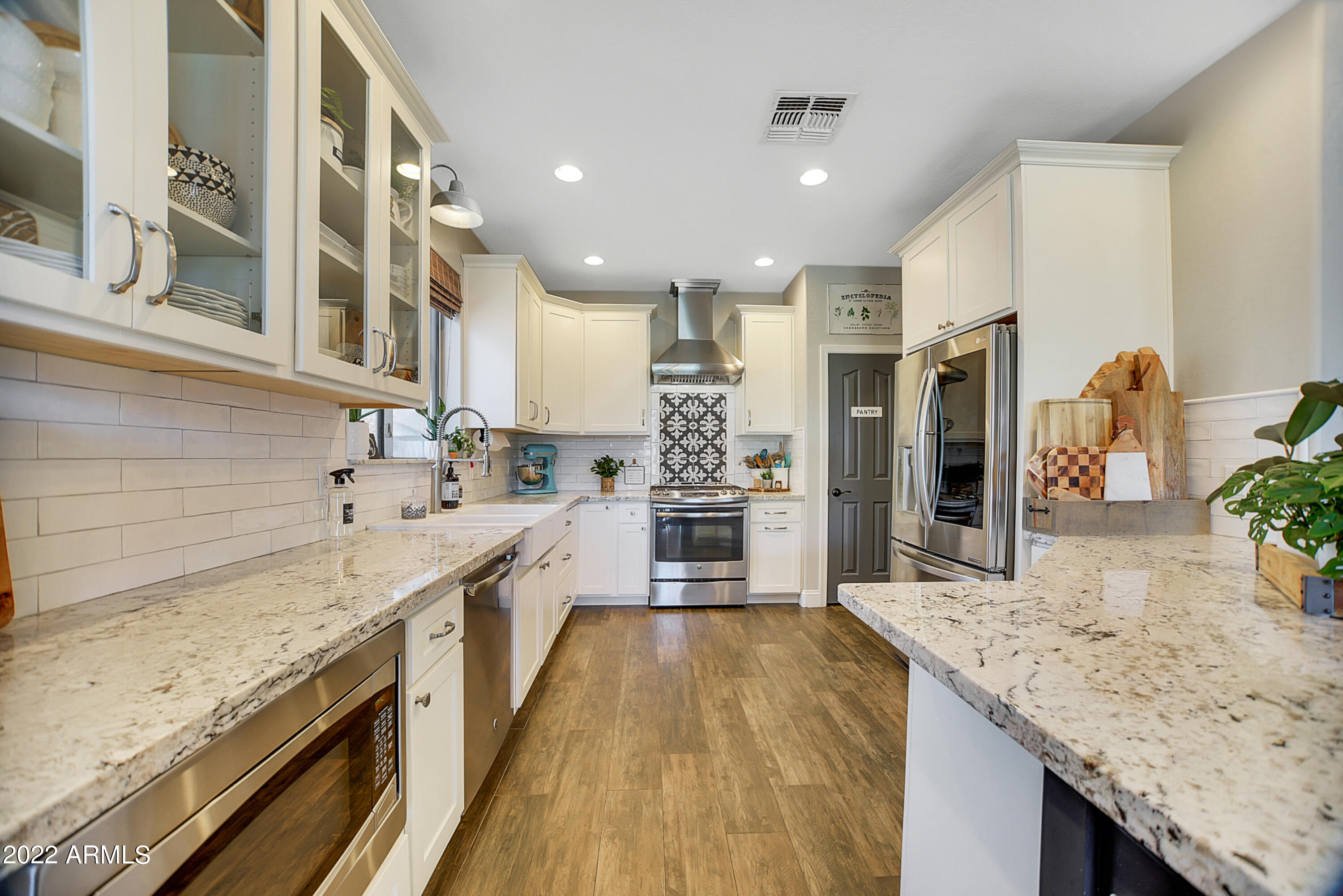 3832 E PACKARD Drive