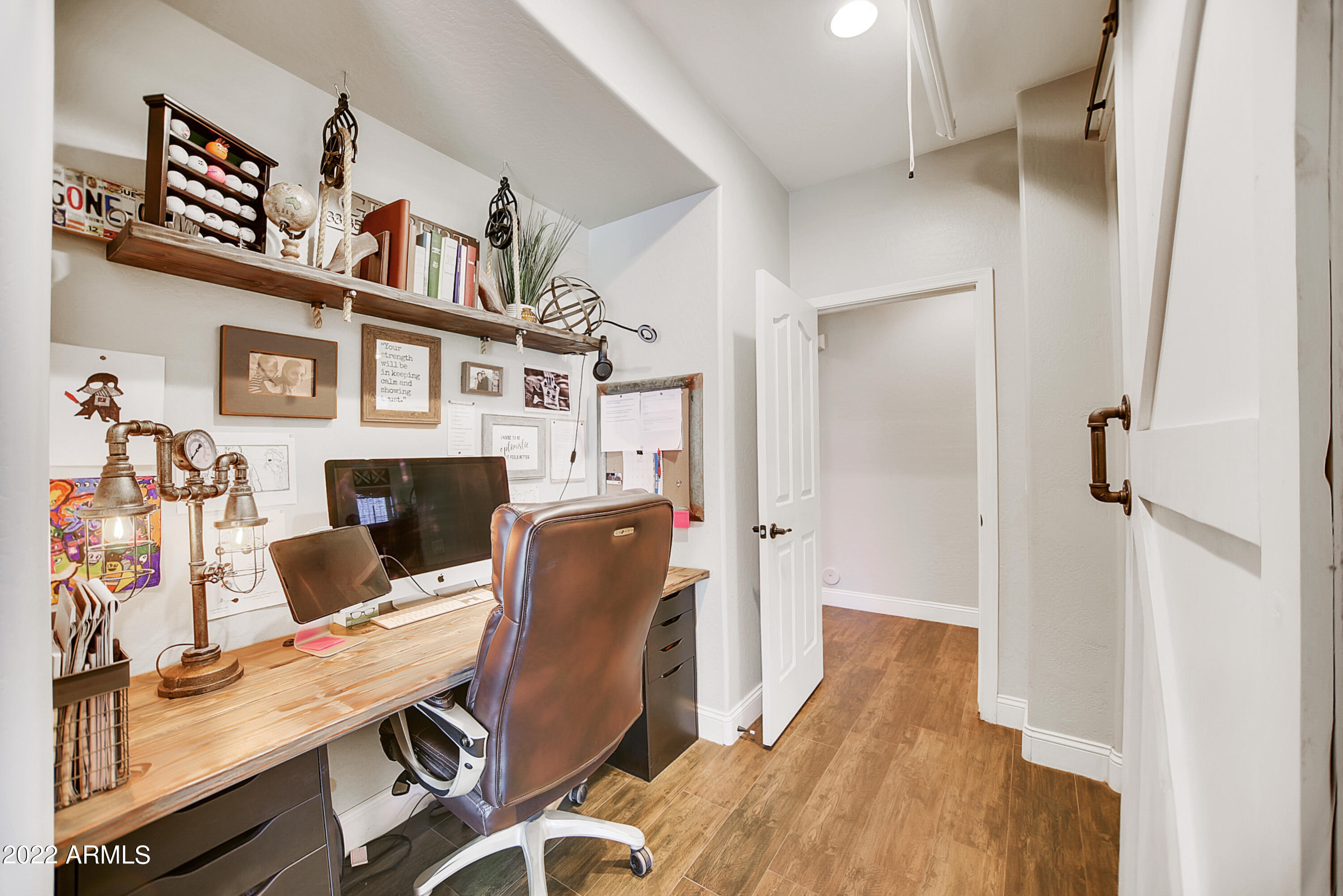 3832 E PACKARD Drive