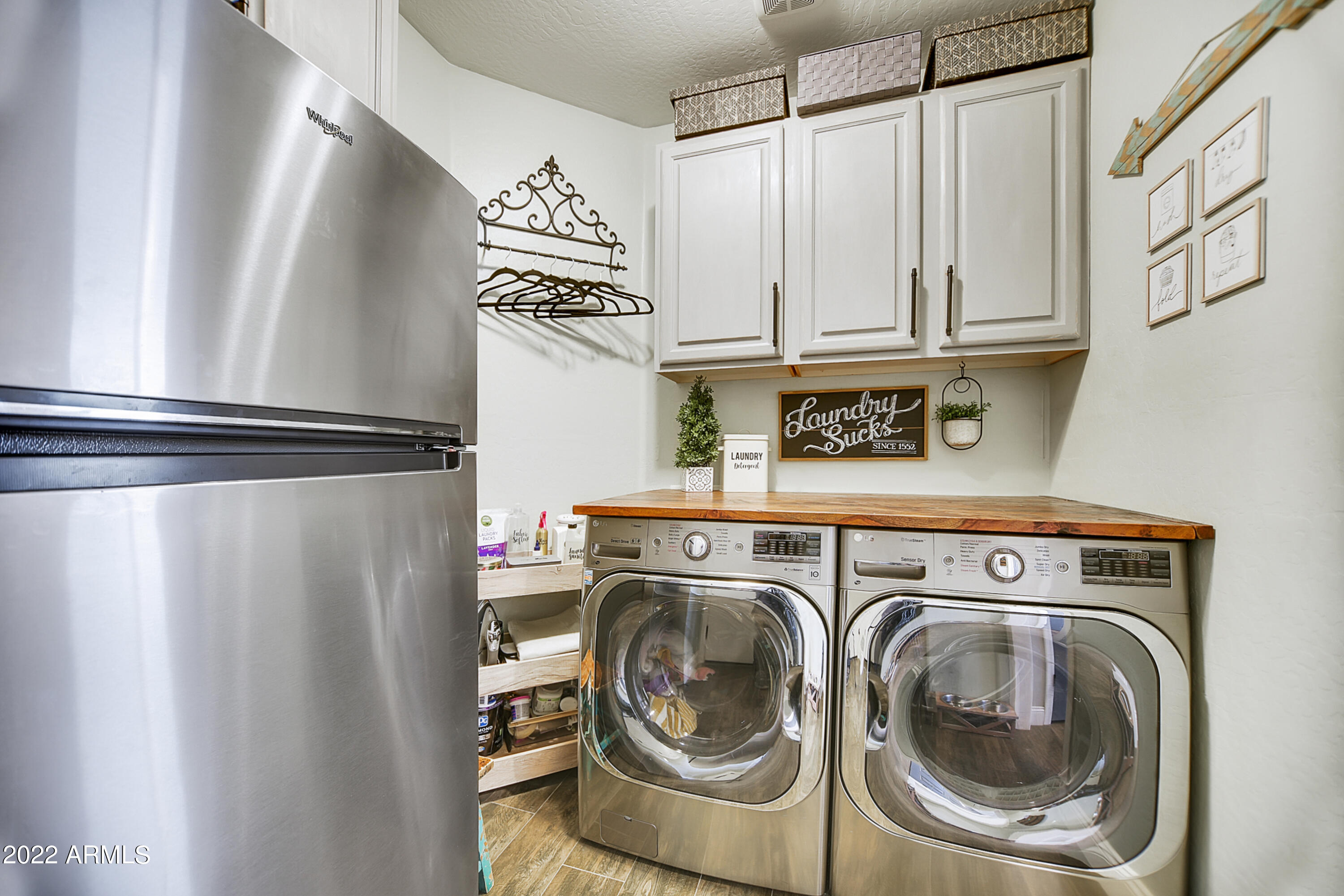 3832 E PACKARD Drive