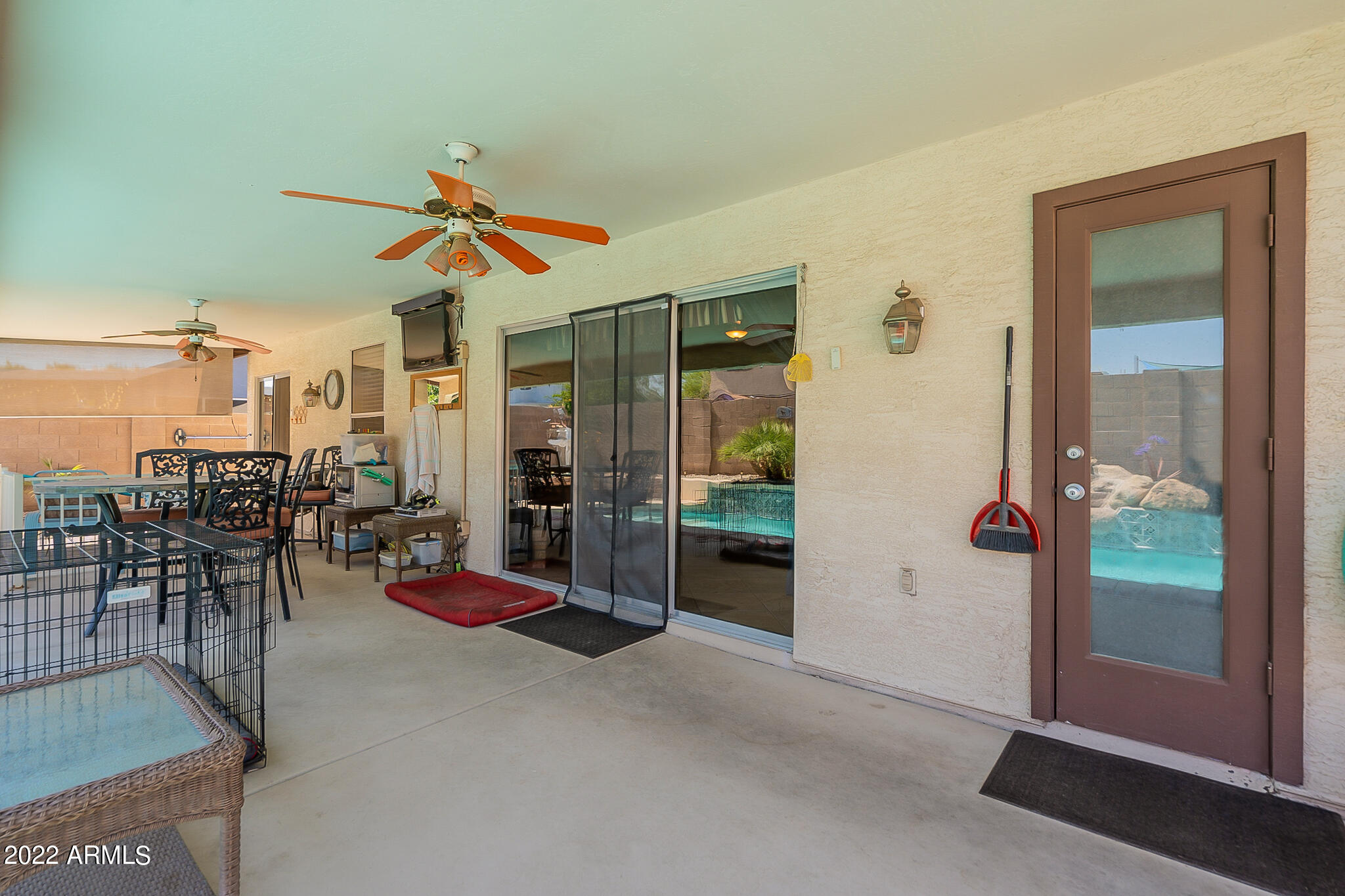 8964 W TUCKEY Lane