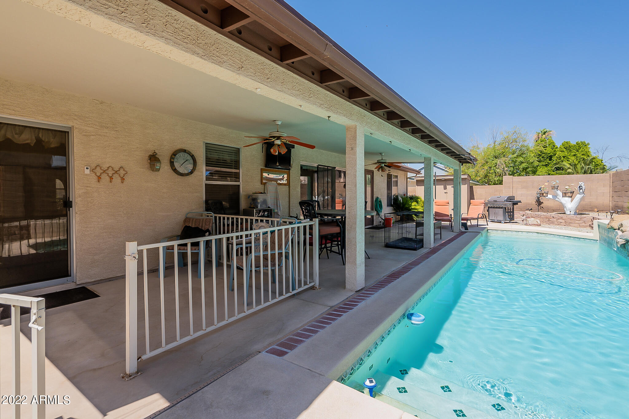 8964 W TUCKEY Lane