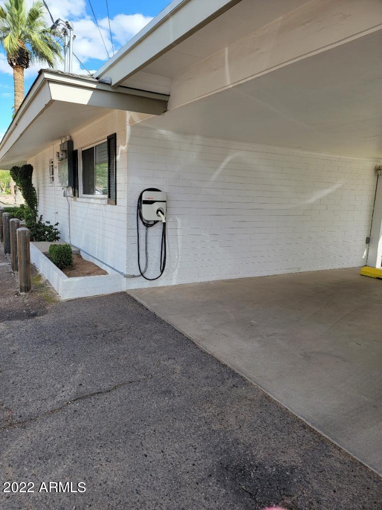 4242 N 31ST Place