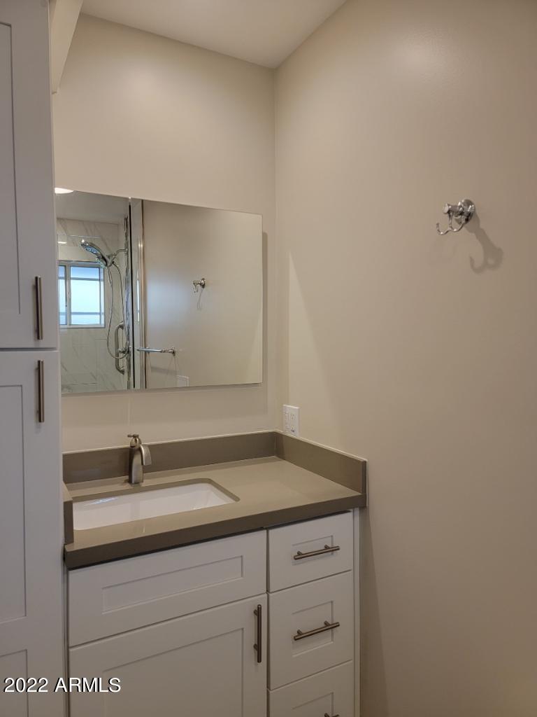 4242 N 31ST Place