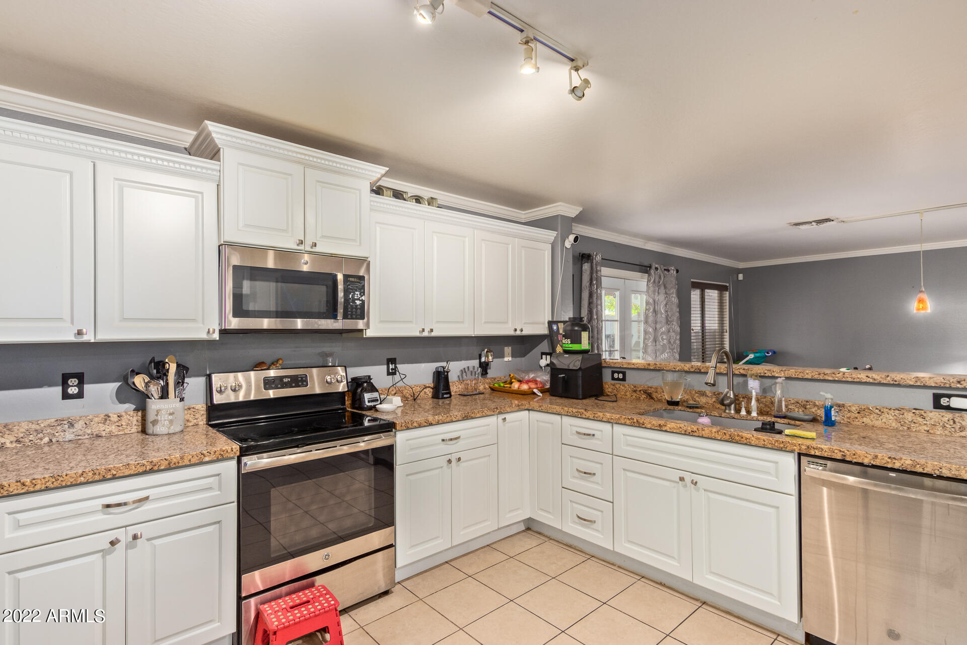 40627 N GLEN MEADOWS Lane