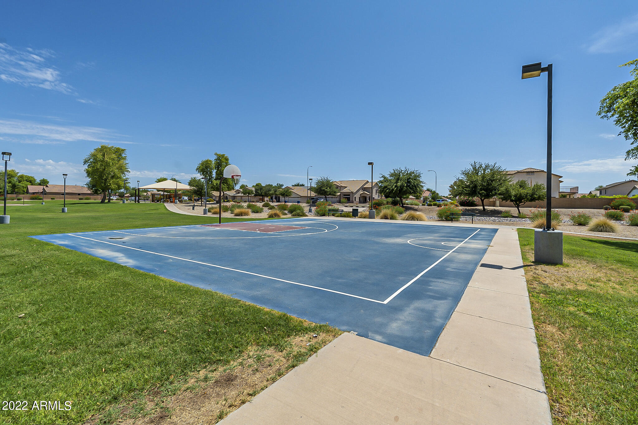 4521 E KARSTEN Drive