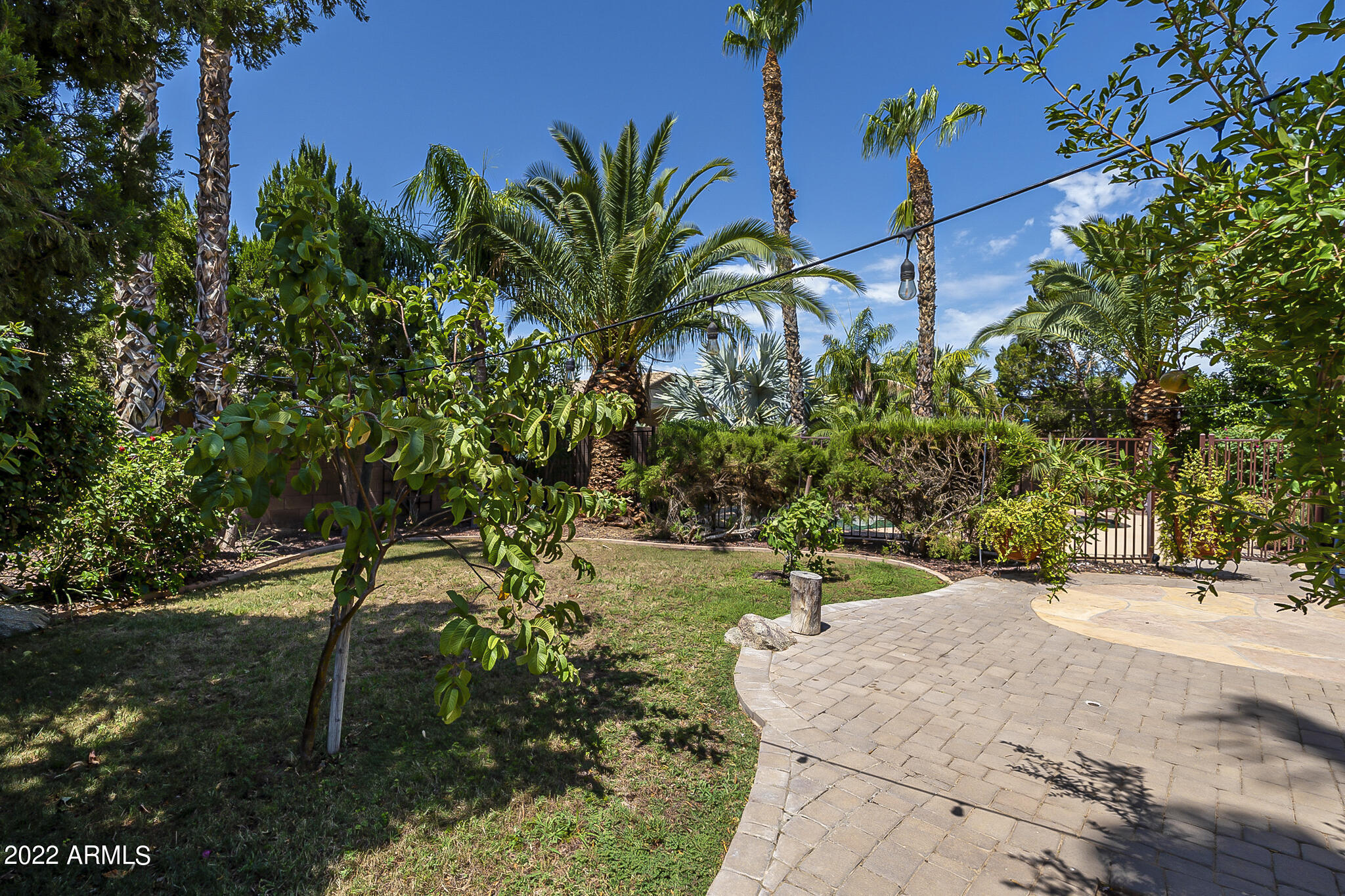 4521 E KARSTEN Drive