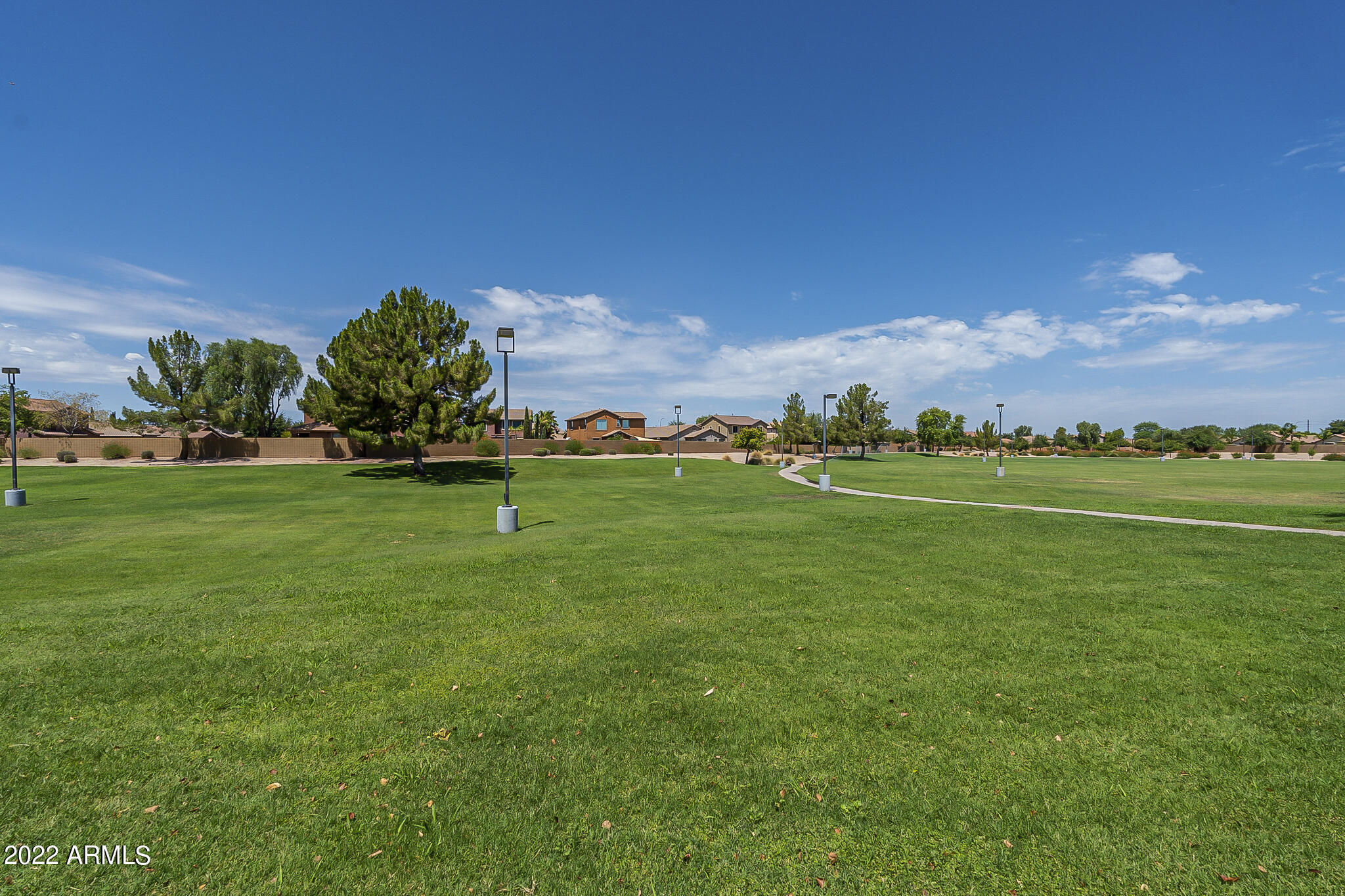 4521 E KARSTEN Drive