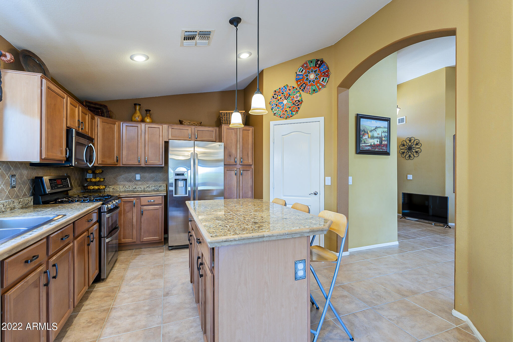 4521 E KARSTEN Drive
