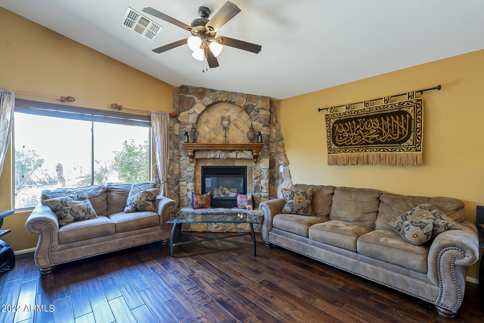 4521 E KARSTEN Drive