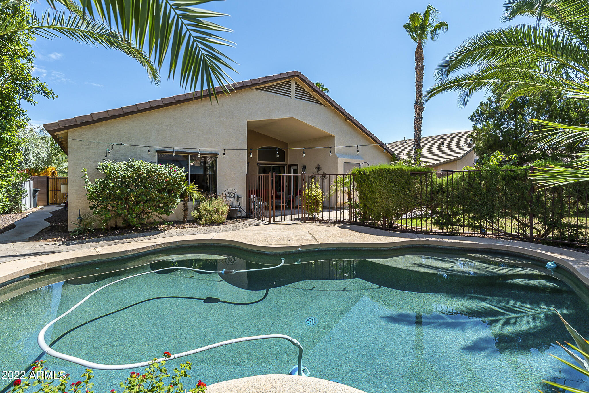 4521 E KARSTEN Drive