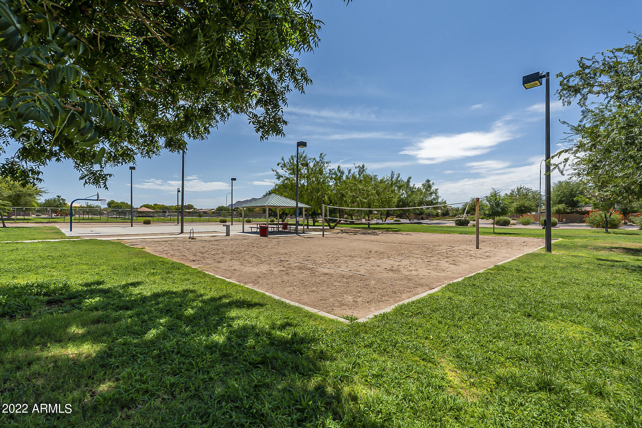 4521 E KARSTEN Drive