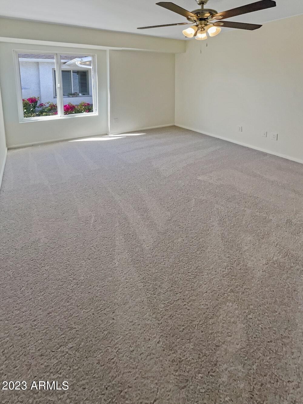 526 W BEVERLY Lane