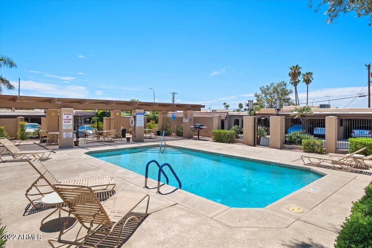 6731 N OCOTILLO HERMOSA Circle