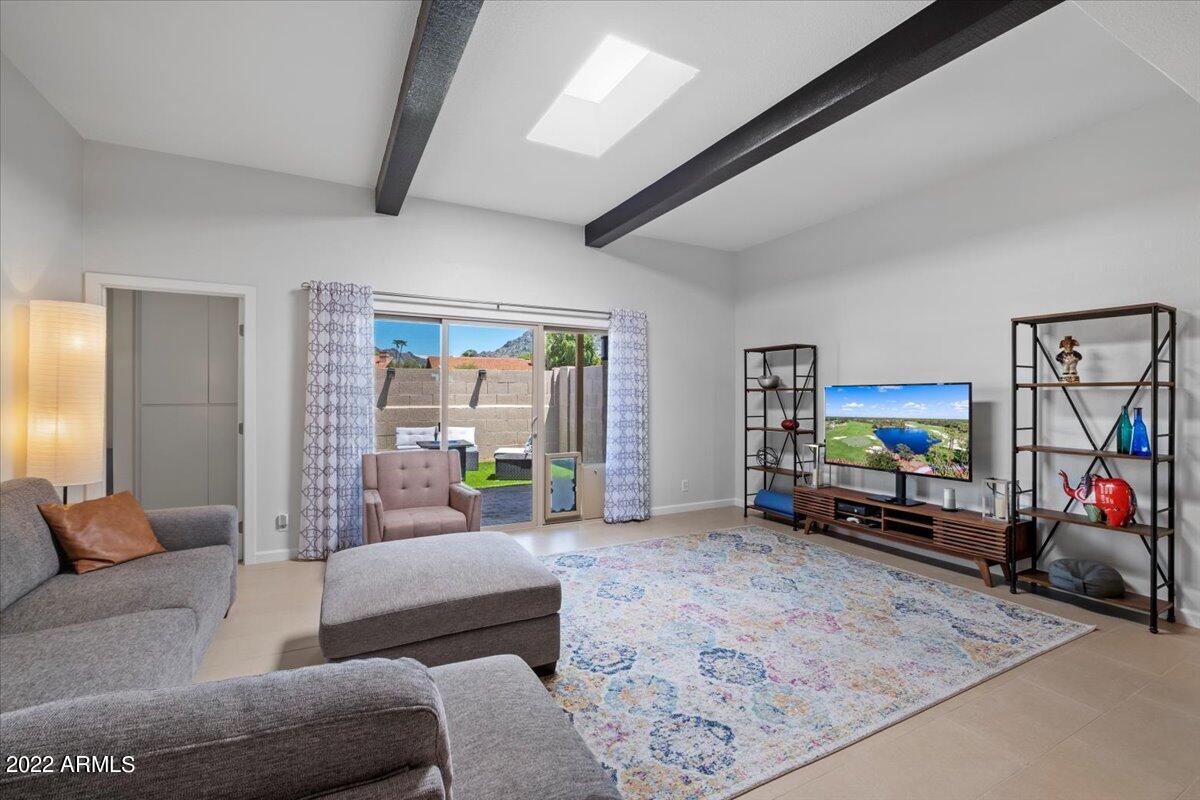 6731 N OCOTILLO HERMOSA Circle