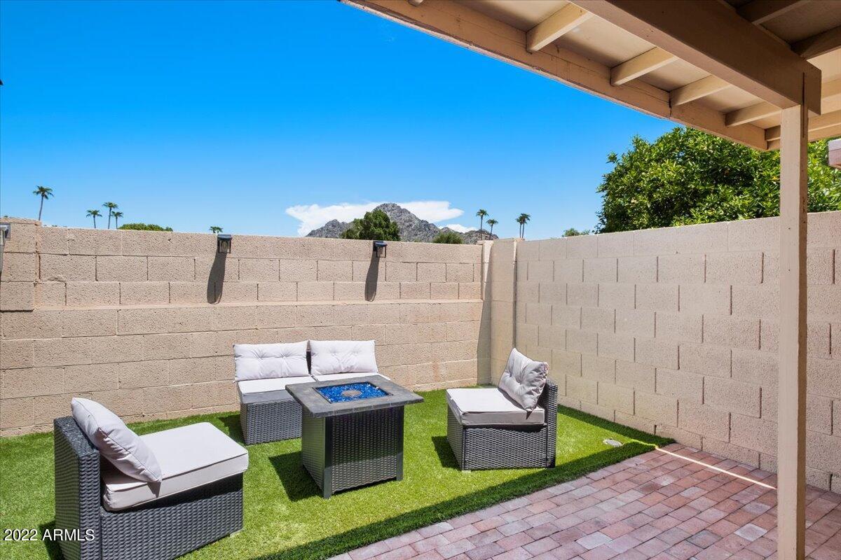6731 N OCOTILLO HERMOSA Circle