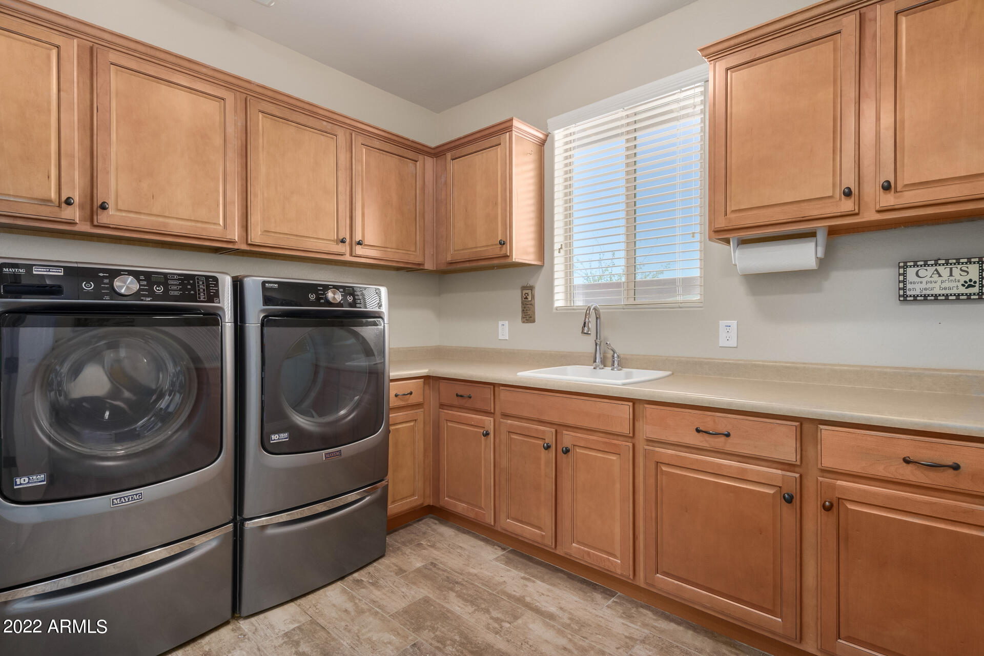 3338 E TIFFANY Court