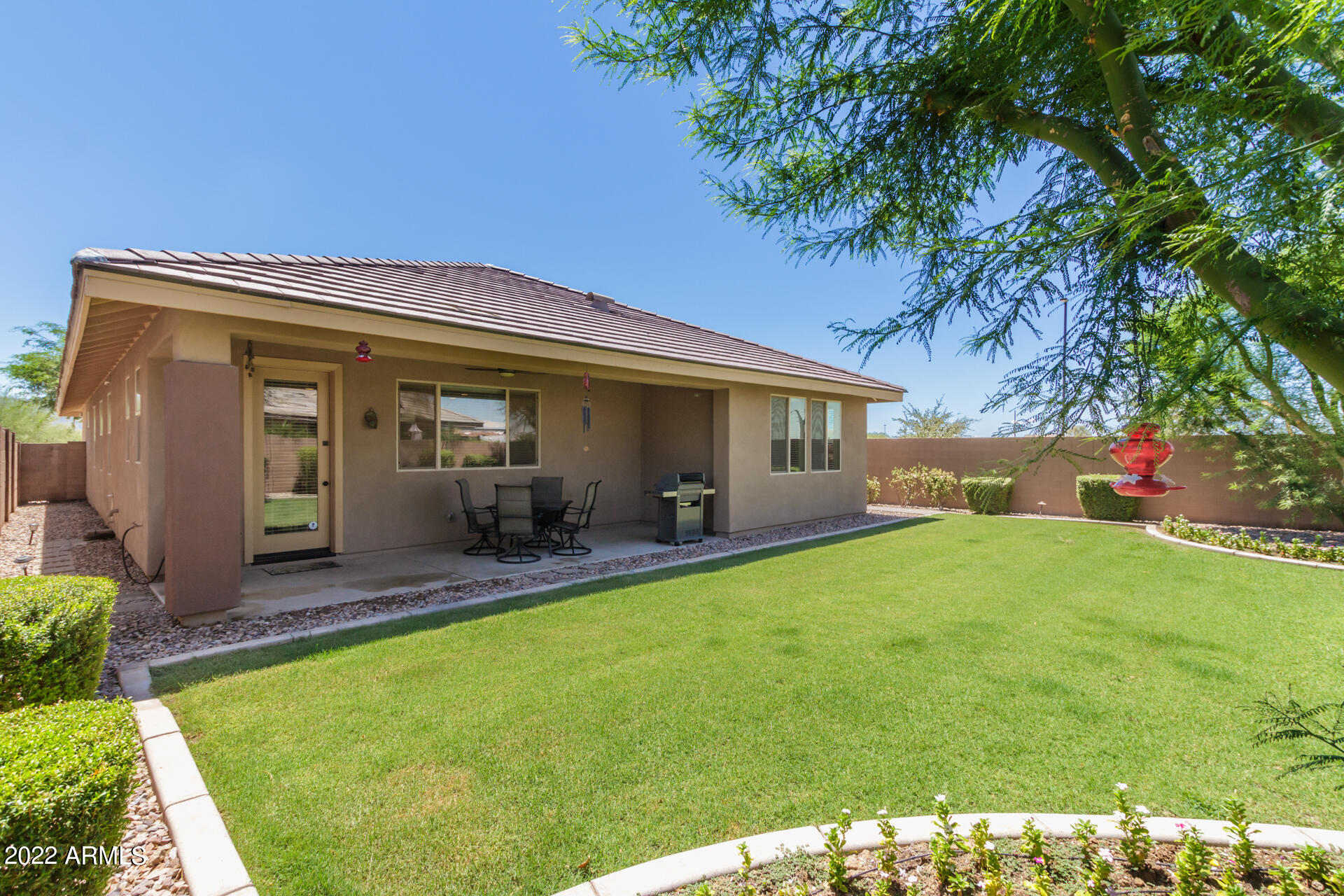 3338 E TIFFANY Court