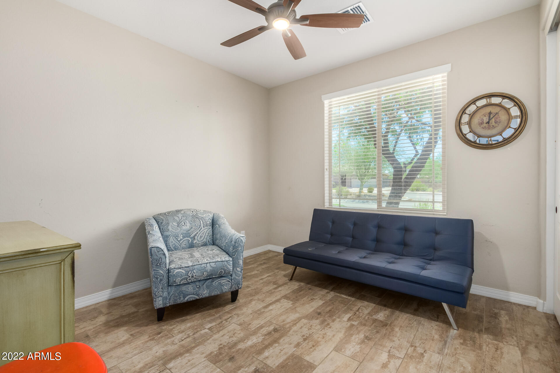 3338 E TIFFANY Court