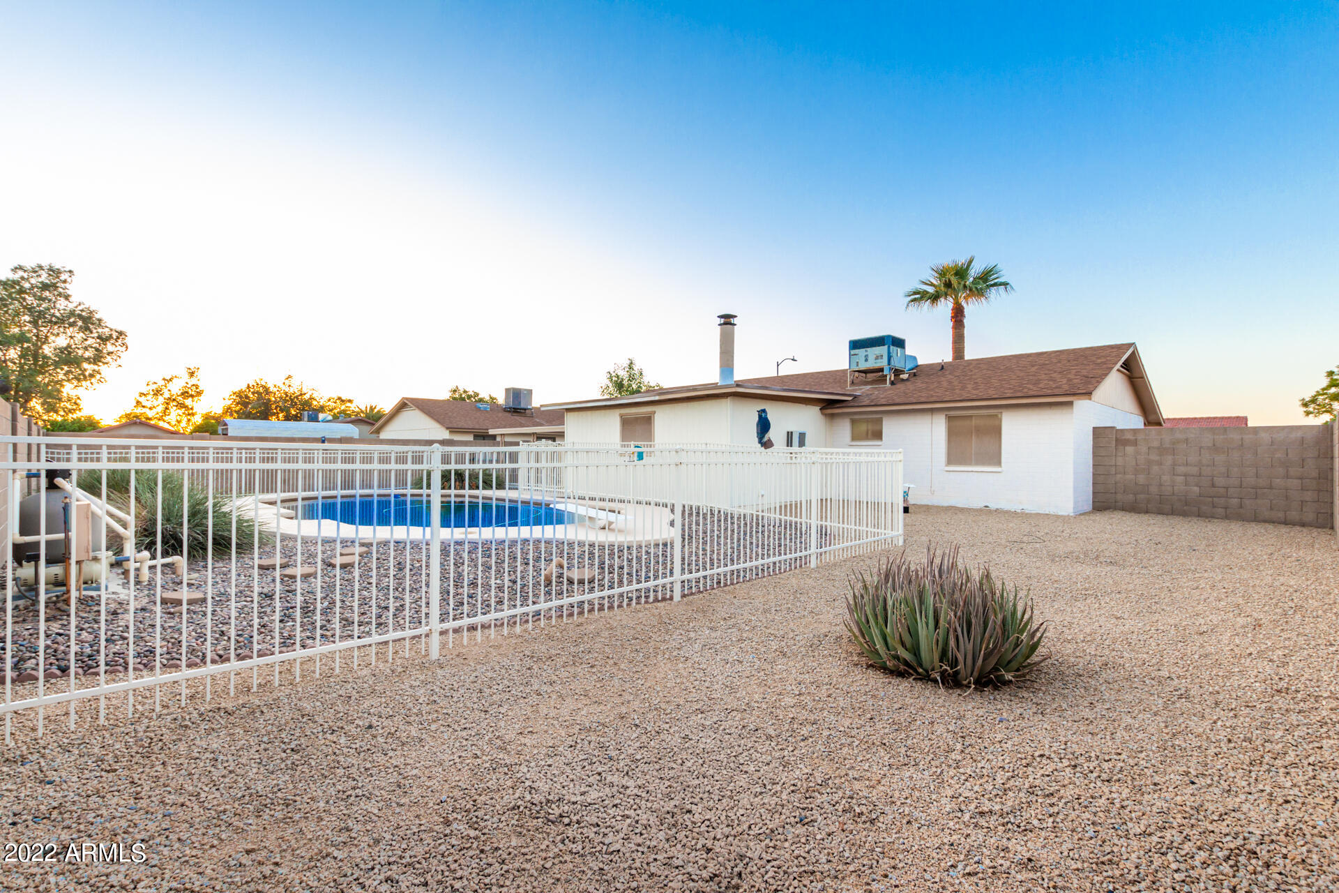 1413 W PIUTE Avenue