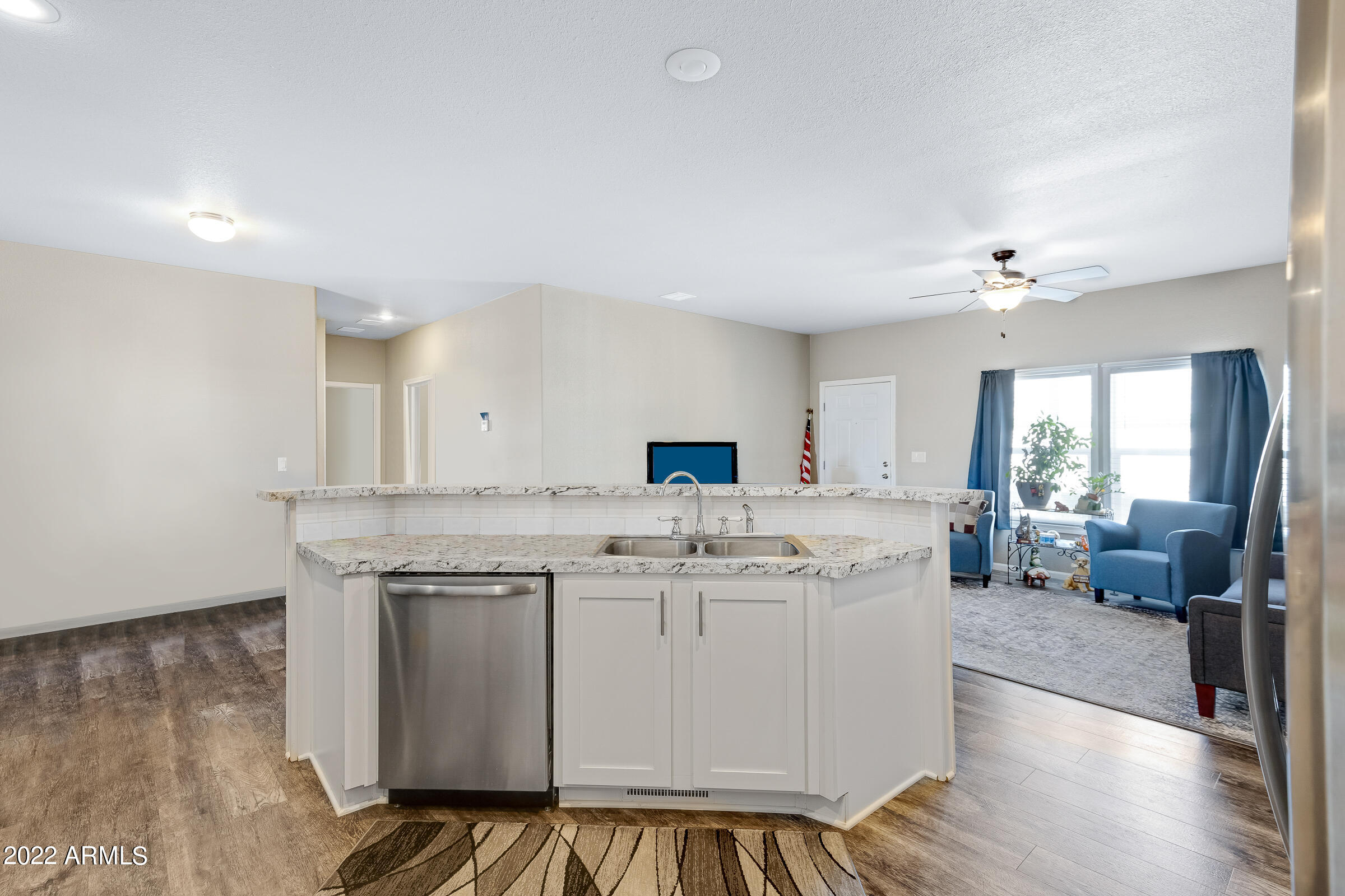 2000 S Apache Road # 71